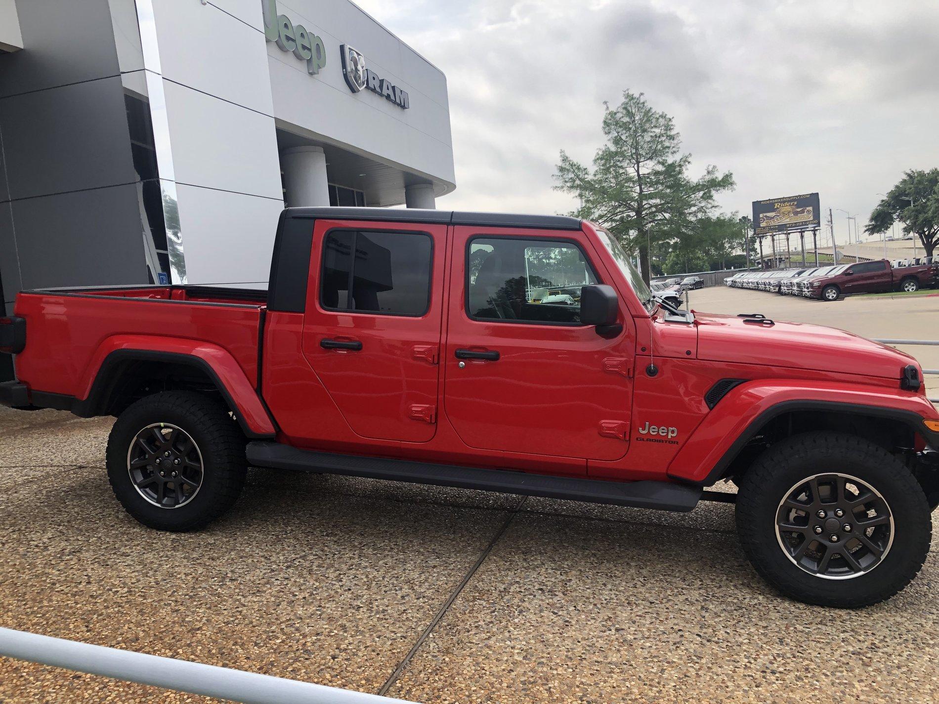 Jeep Gladiator Overland Wheel/Tire upgrade combo suggestions C2C7AAEF-9BDC-4B18-A843-48780CE90C28