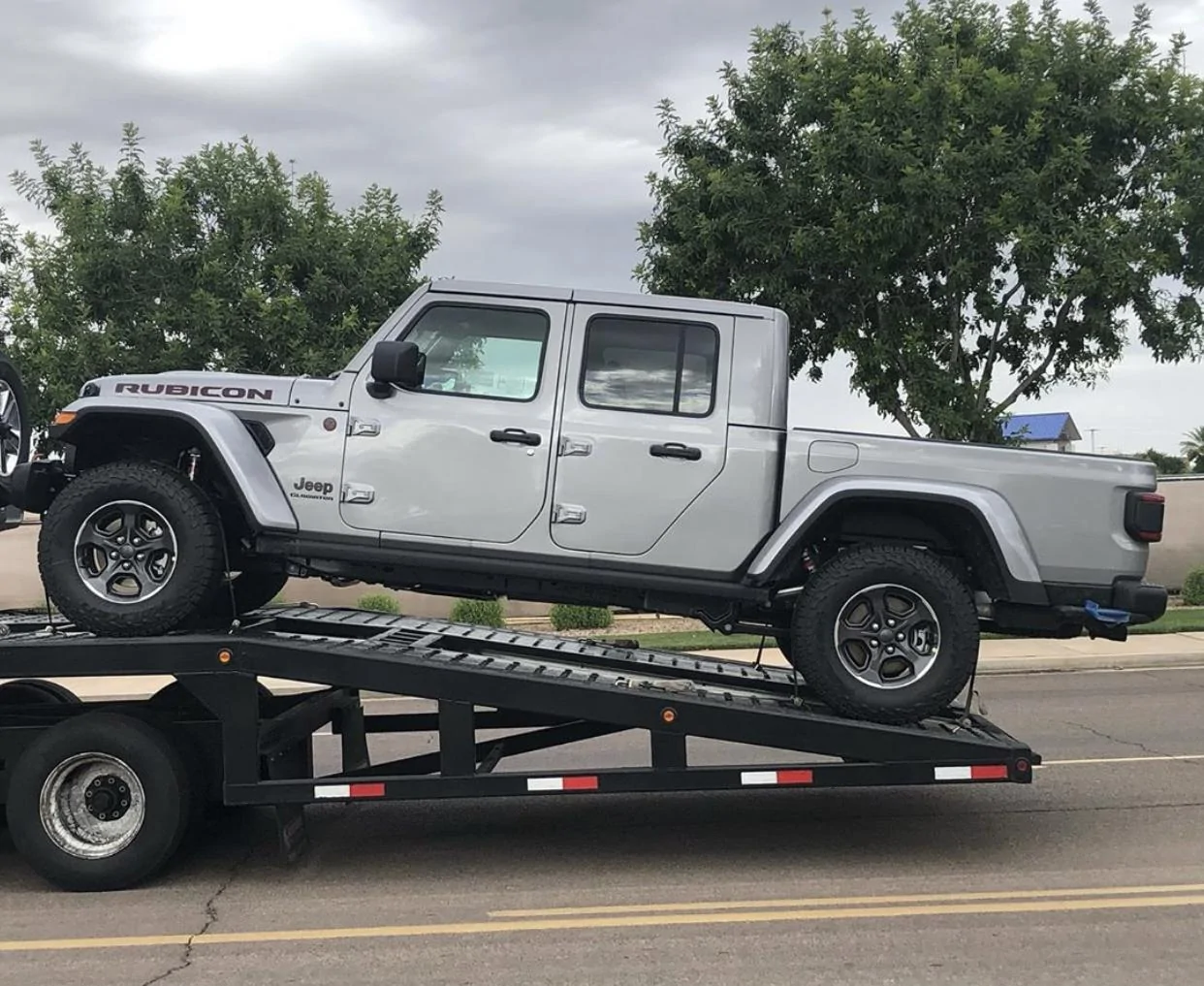 Jeep Gladiator BILLET SILVER Gladiator JT Club C69E7FE0-35B1-4F63-9BF8-E0724BF8D2A9