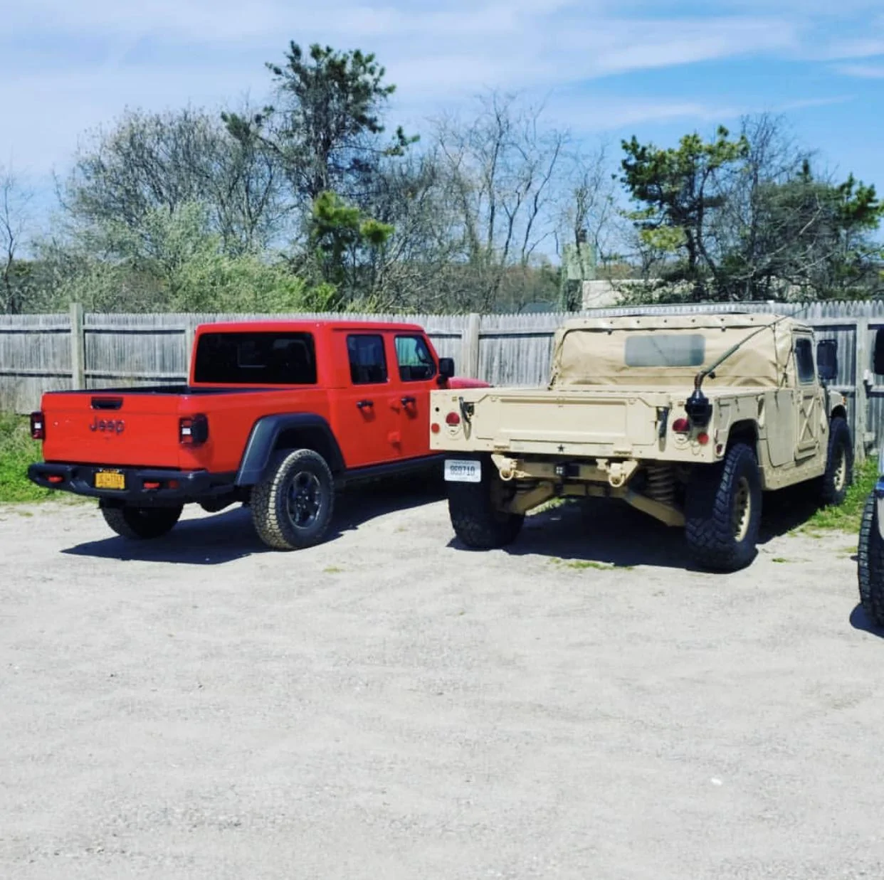 Jeep Gladiator FIRECRACKER RED Gladiator JT Club 79EF25DC-BBF3-417C-83F5-5AAAAA612814