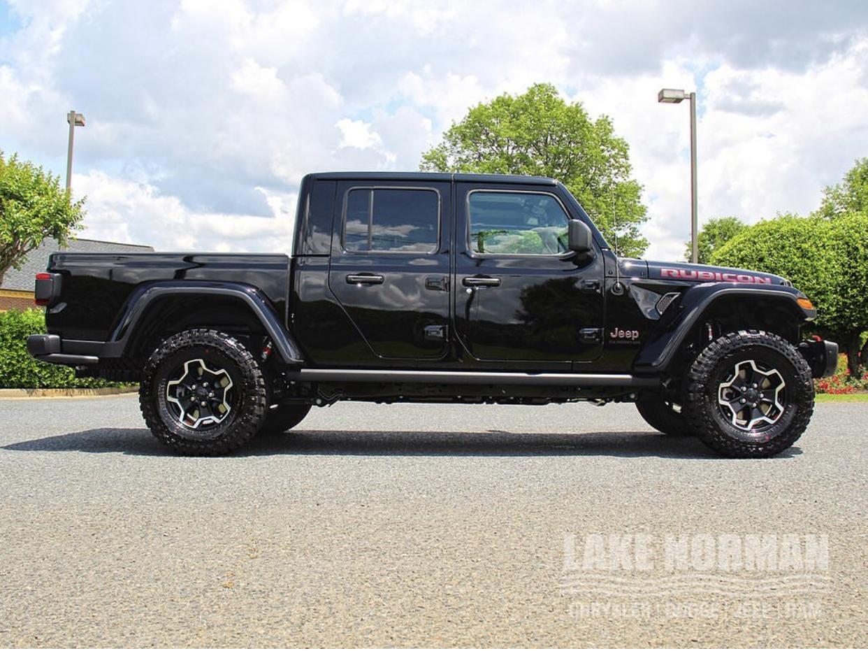 Jeep Gladiator BLACK Gladiator JT Club 6CACA37C-E235-44AD-97CD-30F186E87260