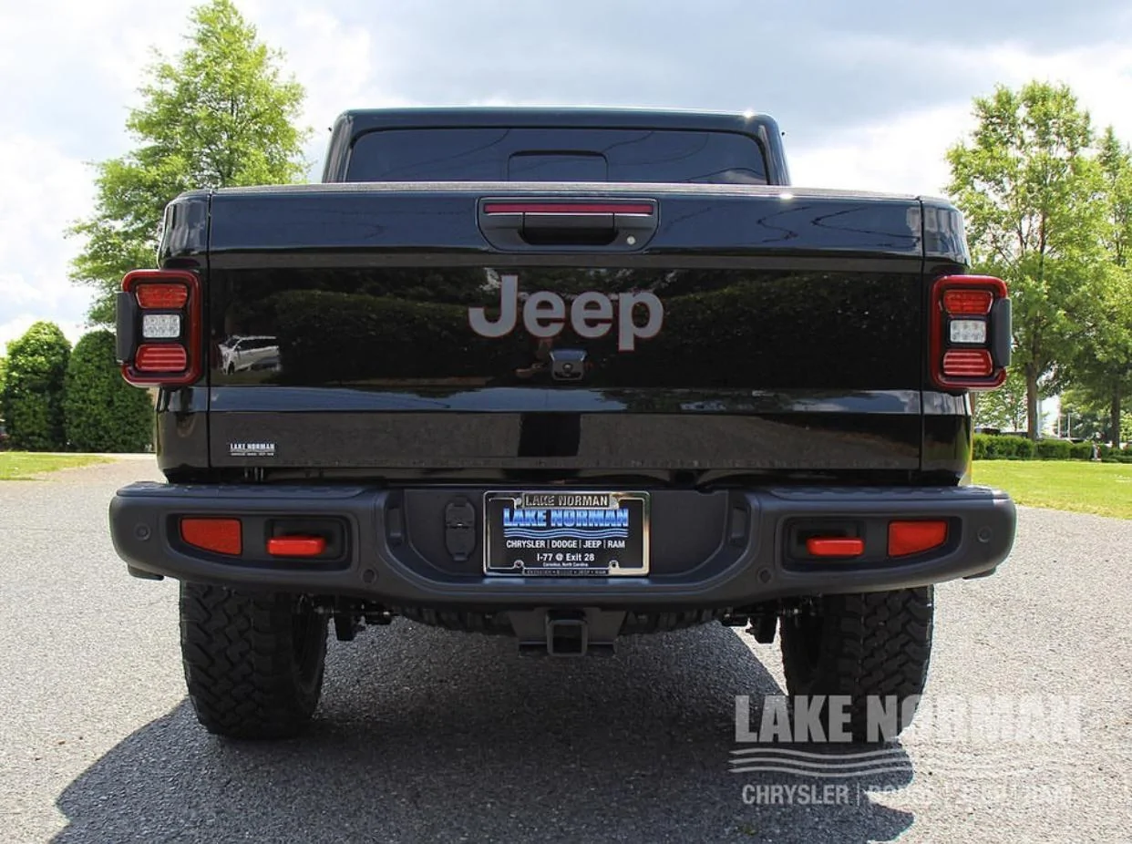 Jeep Gladiator BLACK Gladiator JT Club 6F9EFEAF-0DA9-462B-8EB9-2C8C67C4C933