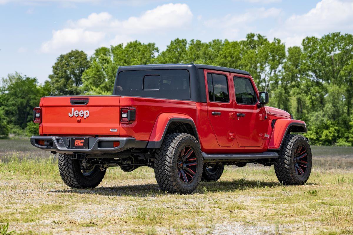 Jeep Gladiator Rough Country Gladiator 2.5in Front lift kit JT 2.5 rear