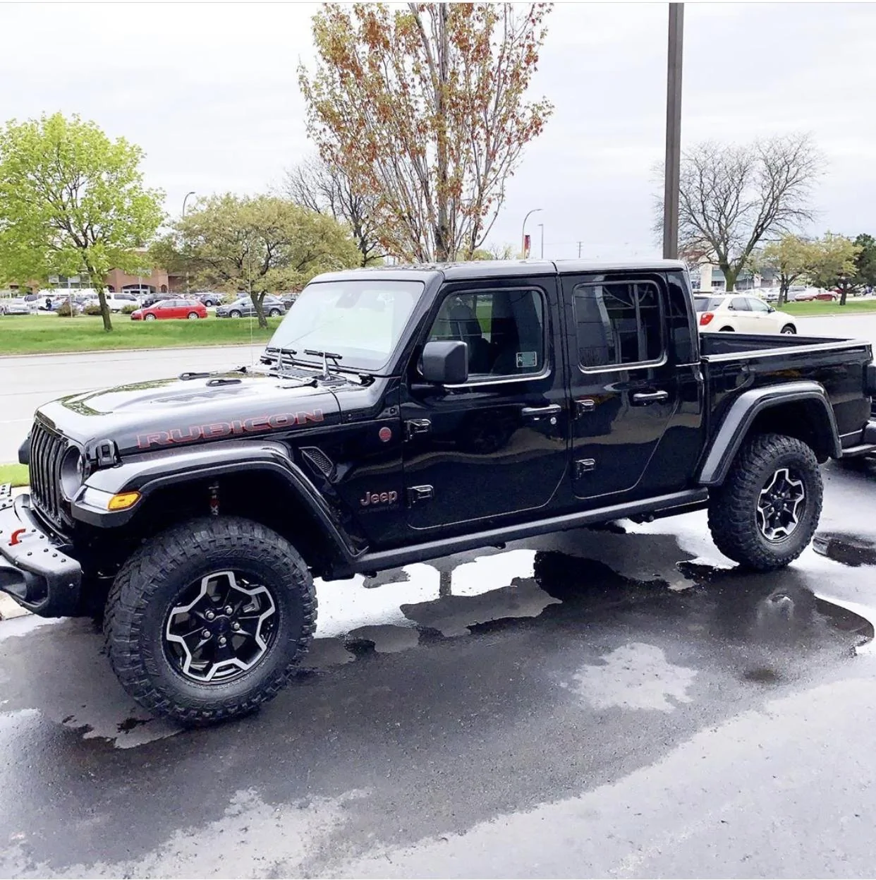 Jeep Gladiator BLACK Gladiator JT Club 26106EAB-E75E-416C-956A-AA911363B94F