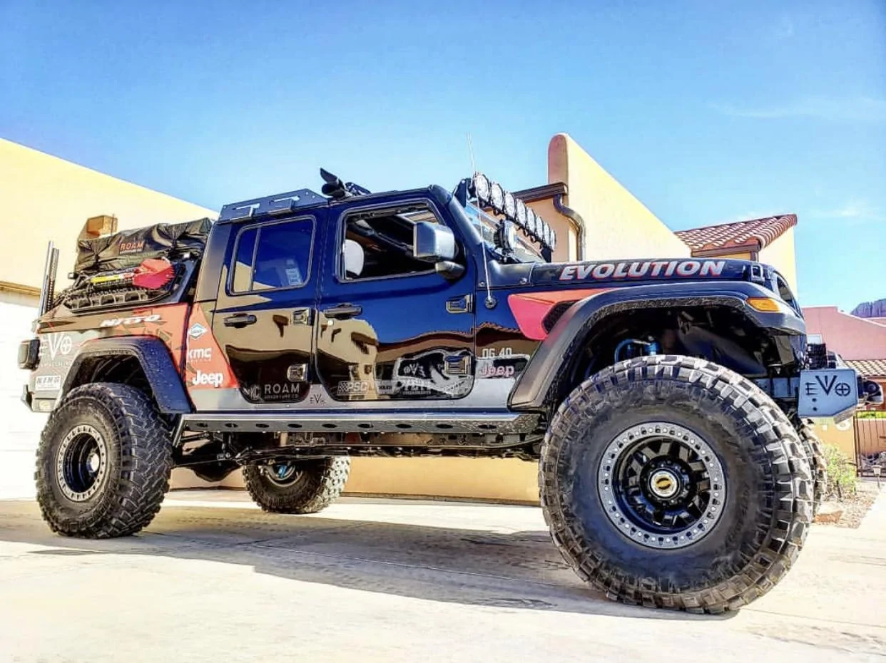 Jeep Gladiator BLACK Gladiator JT Club 68048A4F-0EB0-4A7E-ADC1-685EFFB3D99C