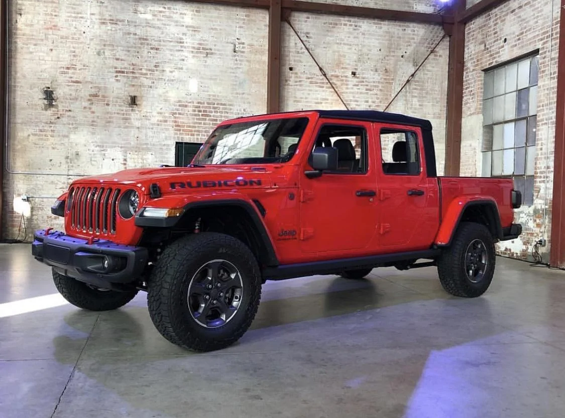 Jeep Gladiator Request: Gladiators with soft tops C60362F9-4E30-4394-AEFD-6ECBFD47B72D