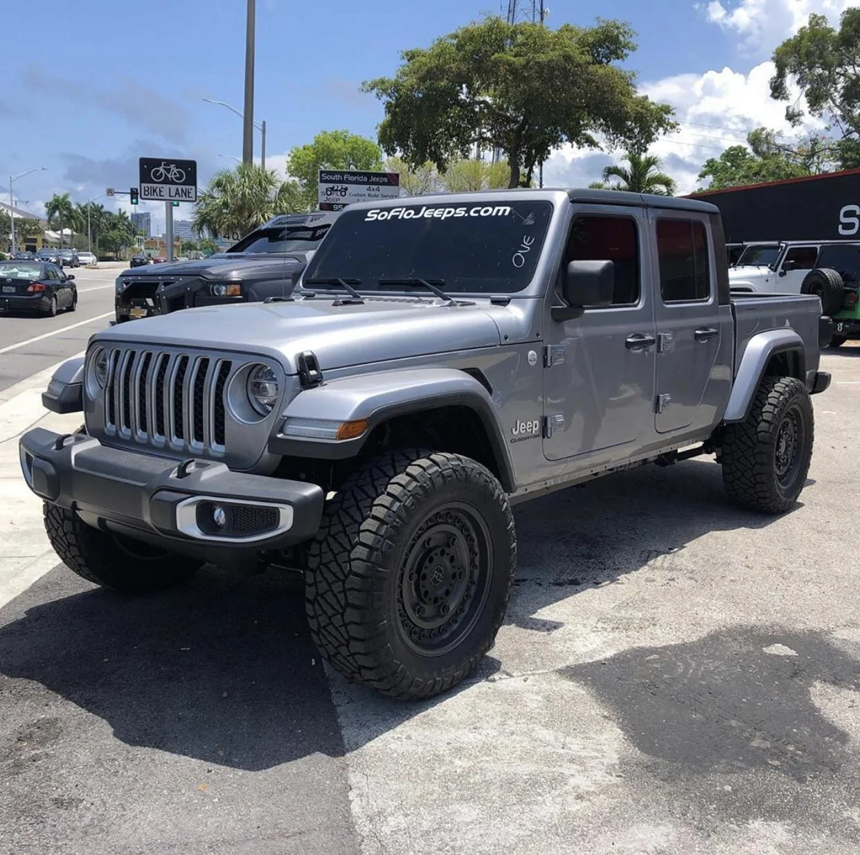 Jeep Gladiator BILLET SILVER Gladiator JT Club 2E6893BF-2184-4650-8738-B4B7F9B02ACD