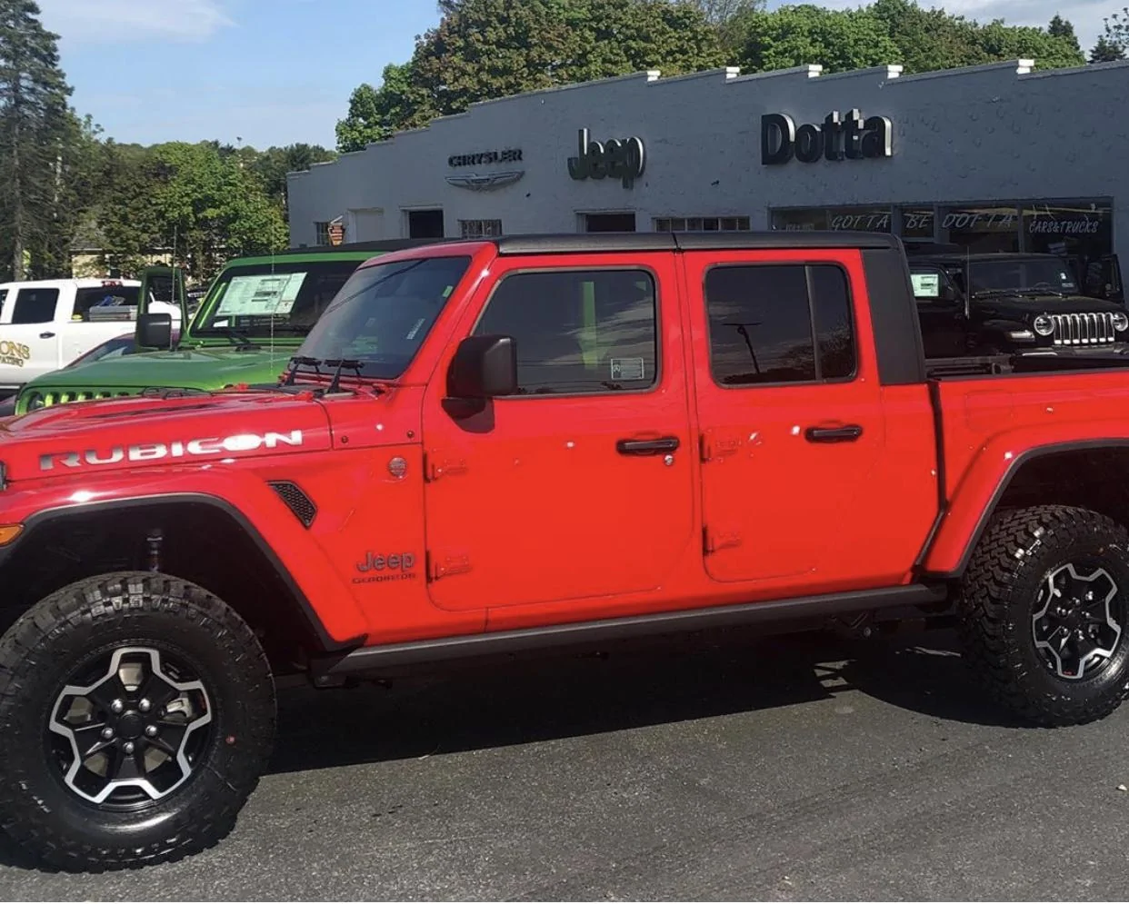 Jeep Gladiator FIRECRACKER RED Gladiator JT Club 9B380A1D-A82F-4B38-8E99-1665DC955E1A