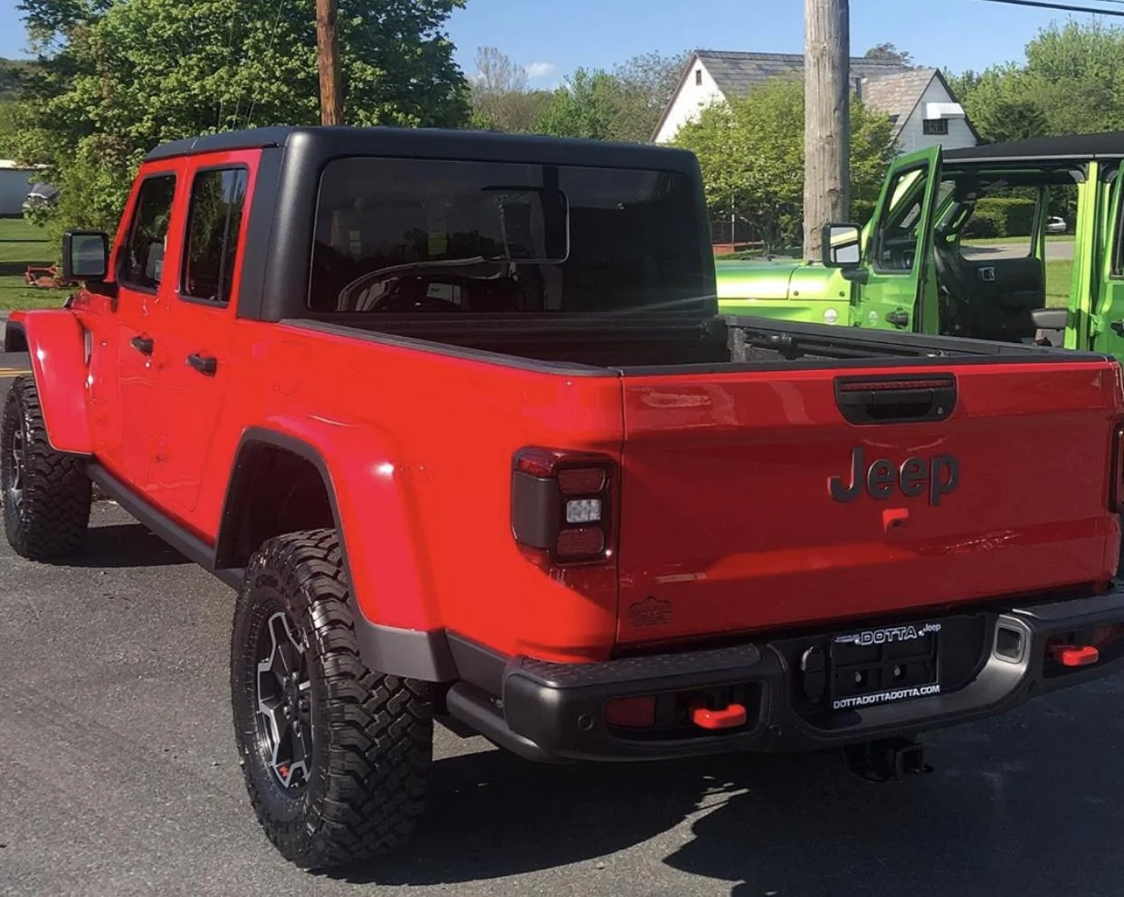 Jeep Gladiator FIRECRACKER RED Gladiator JT Club E2621E4D-0E74-490F-A8D4-C683596C639D
