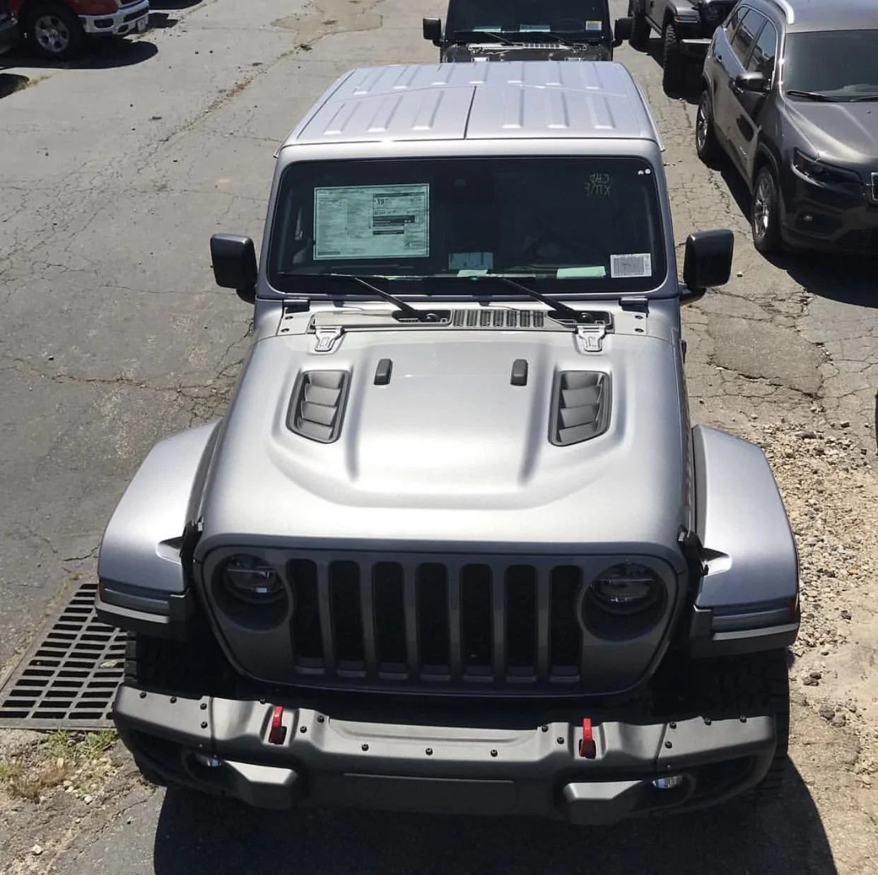 Jeep Gladiator BILLET SILVER Gladiator JT Club 3560AB33-32DB-4C33-9DBC-D9502D6F7991