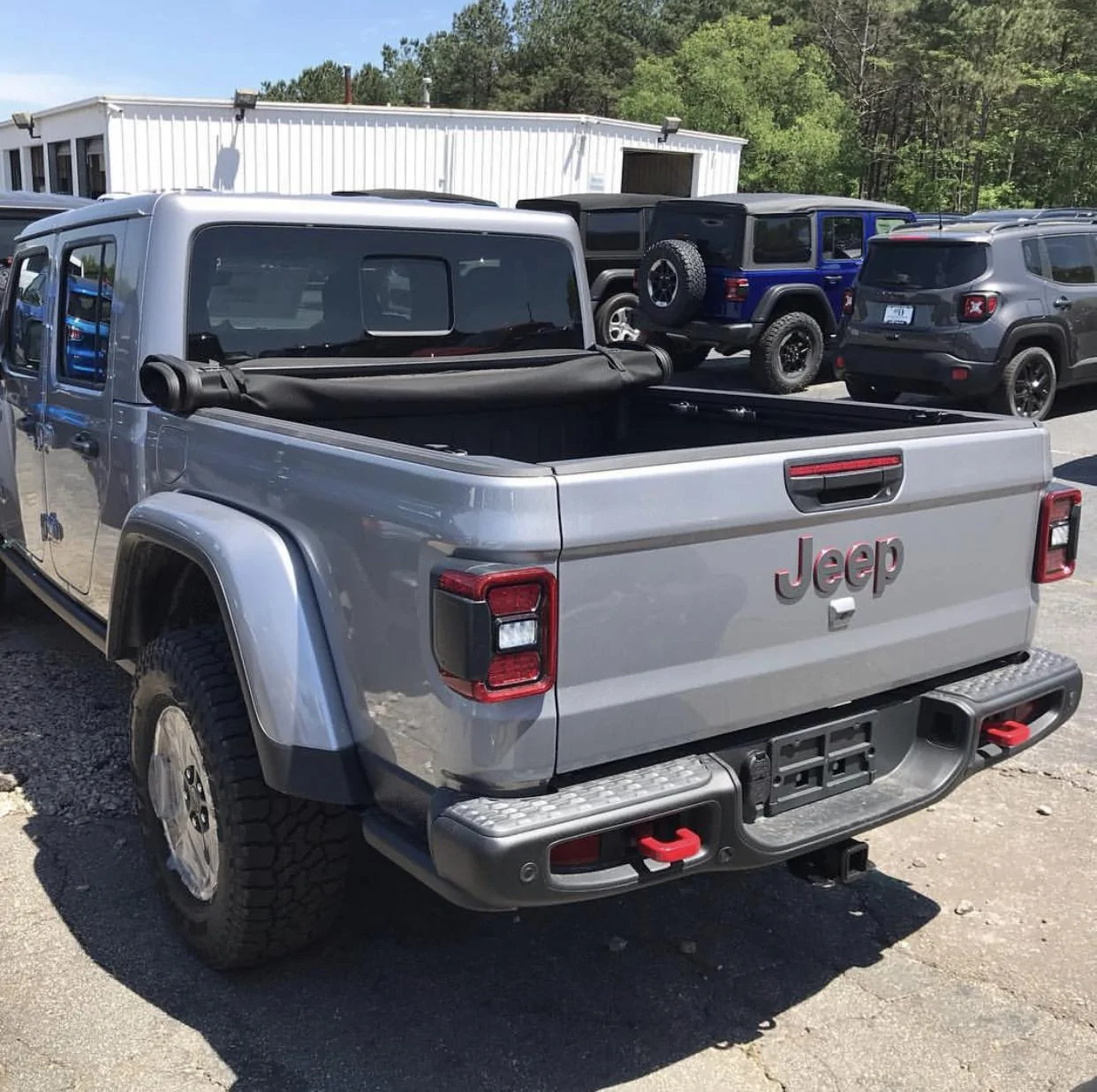 Jeep Gladiator BILLET SILVER Gladiator JT Club FA6D12FA-E264-496D-86FB-09224E09E026