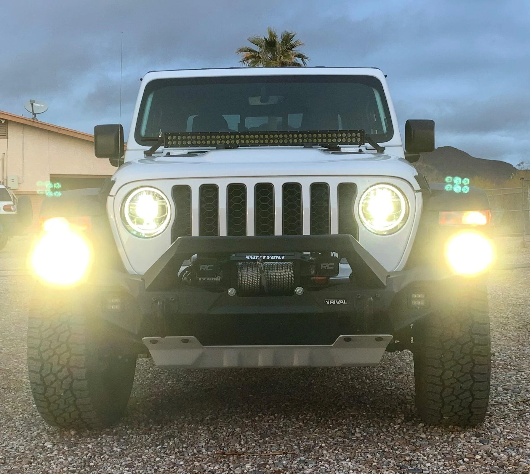 Jeep Gladiator Help with fog lights, please. IMG_1131