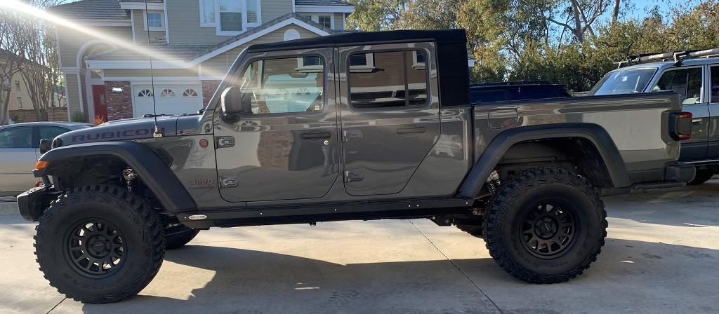 Jeep Gladiator Remote reservoir shocks. Falcon, King or Icon? Q2f4rI
