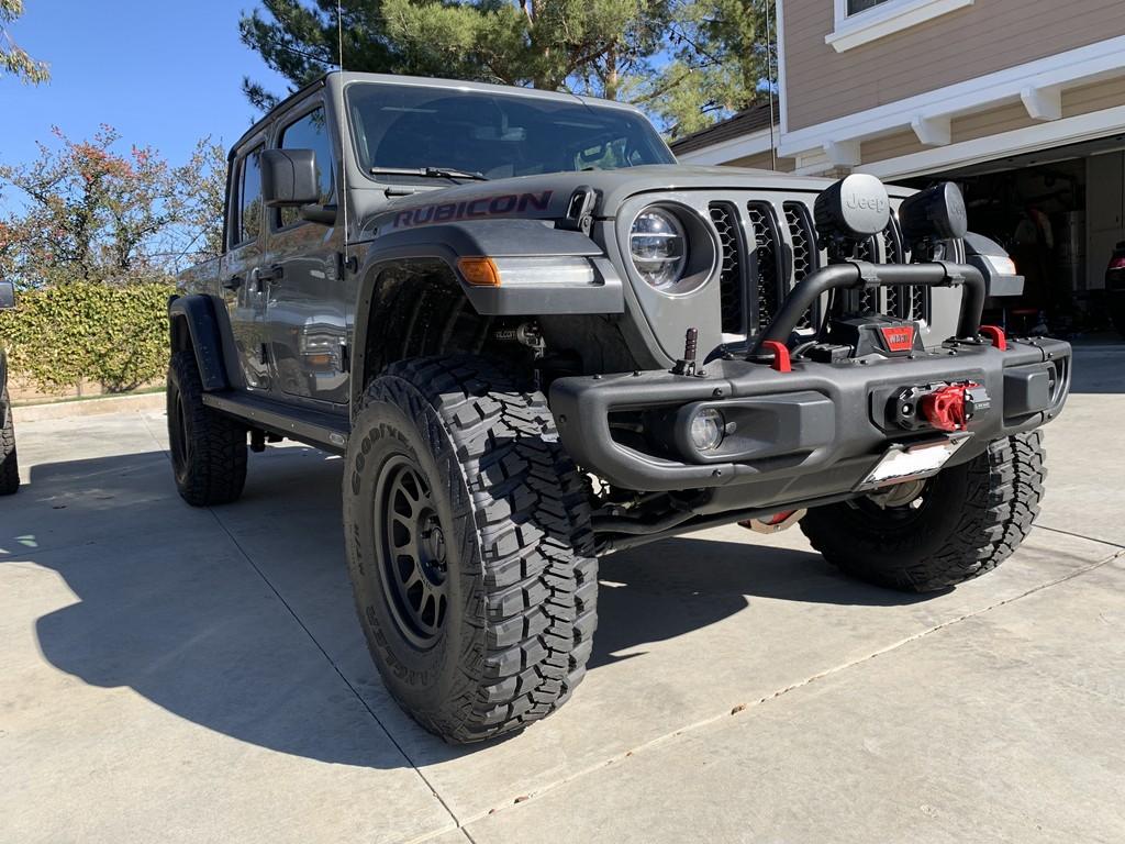 Jeep Gladiator What lights to install on low WARN grill guard? w0p0yv