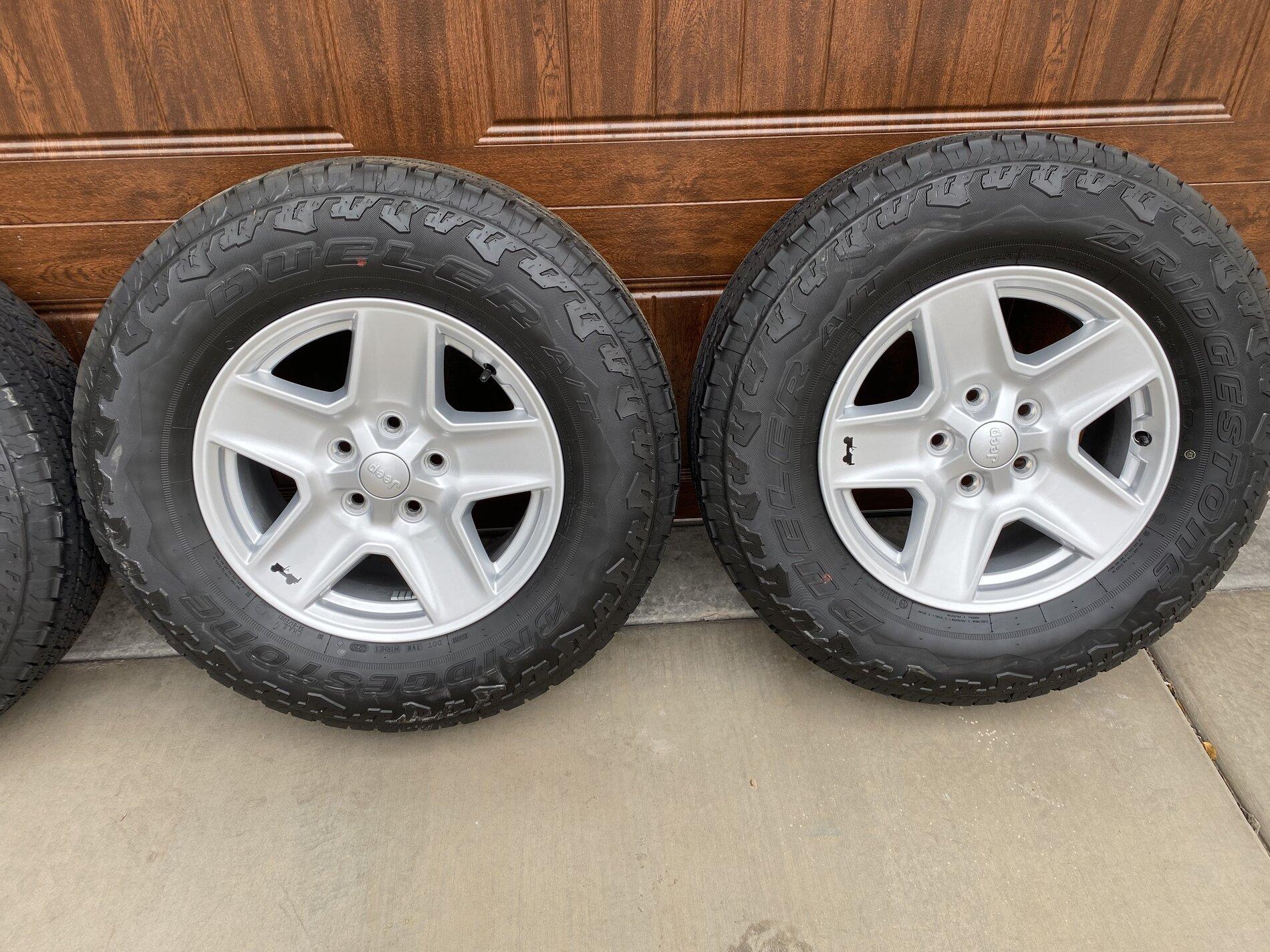 Jeep Gladiator Sport wheels and tires $200 IMG_4686