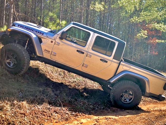 Jeep Gladiator Gladiator Flex pictures 65972AAC-5903-4FB7-9B71-4A3EC9EF7A24