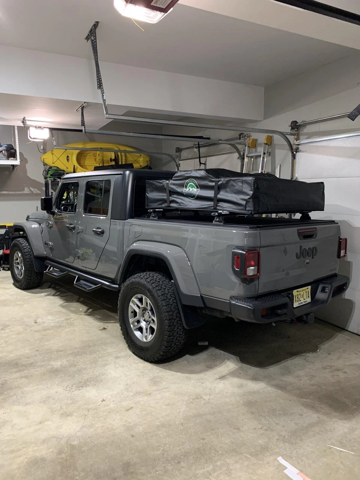 Jeep Gladiator Bed Rack, Roof Rack, and RTT Recommendations Please tent closed