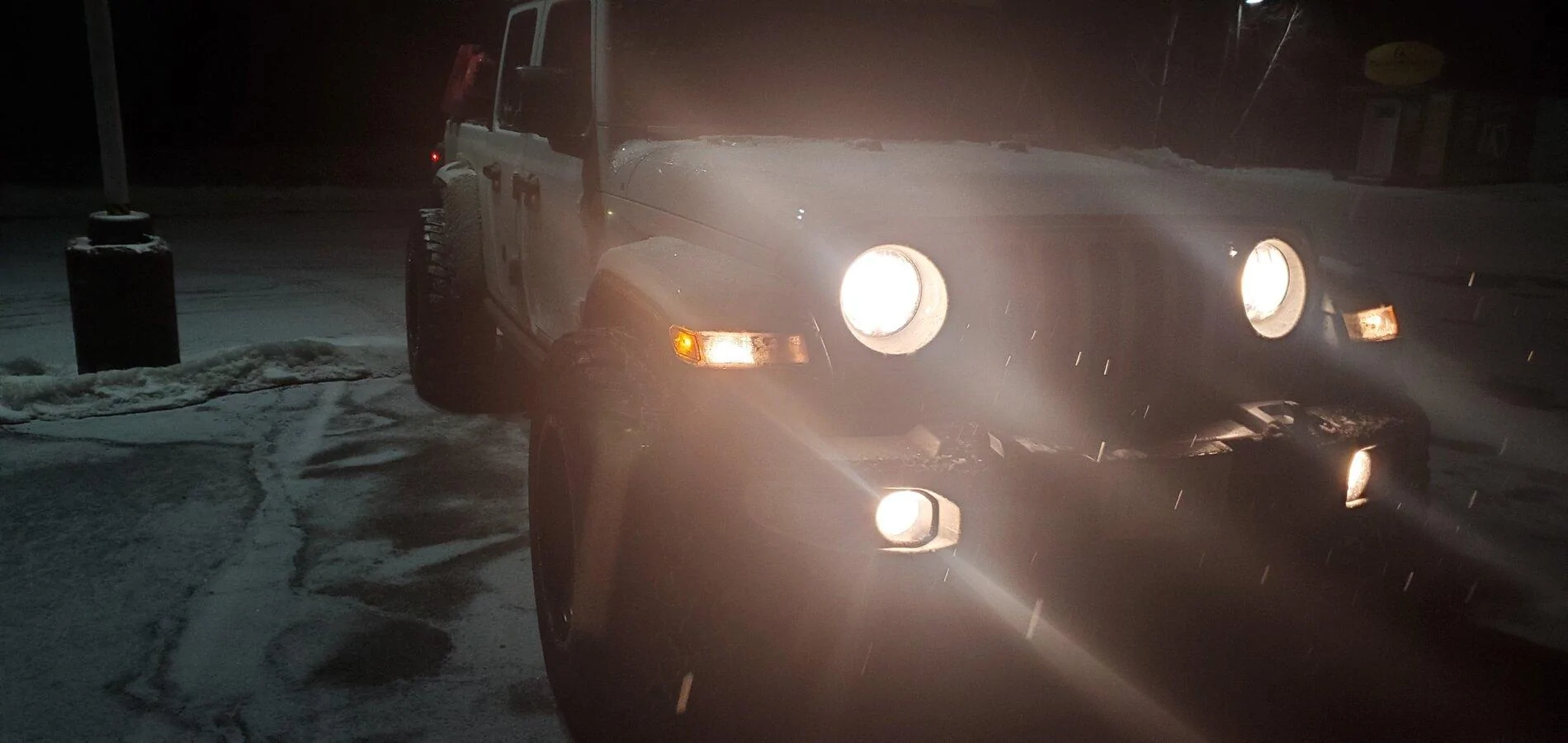 Jeep Gladiator 37s on 21 Gladiator Sport S w/ Max Tow 20210126_210504