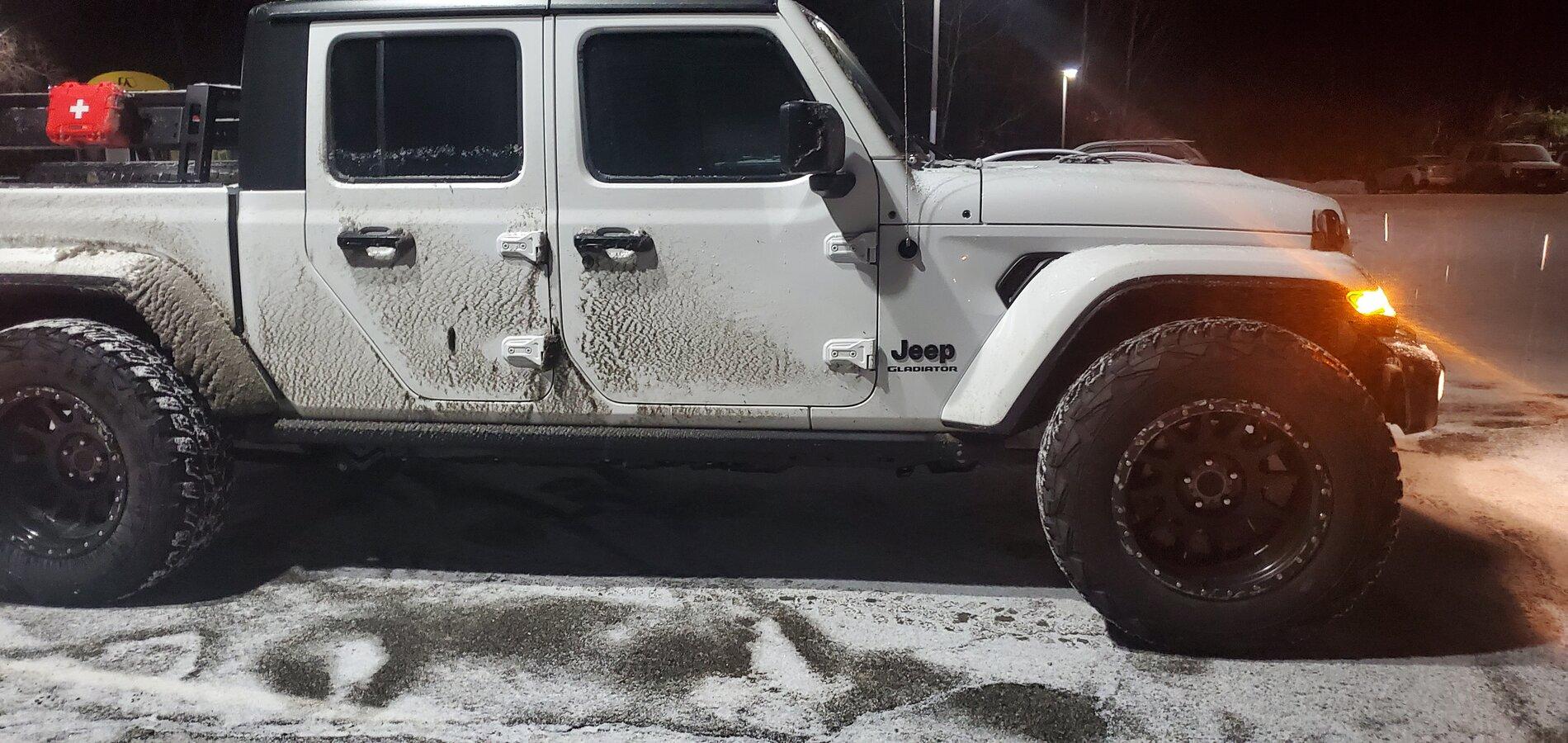Jeep Gladiator 37s on 21 Gladiator Sport S w/ Max Tow 20210126_210452