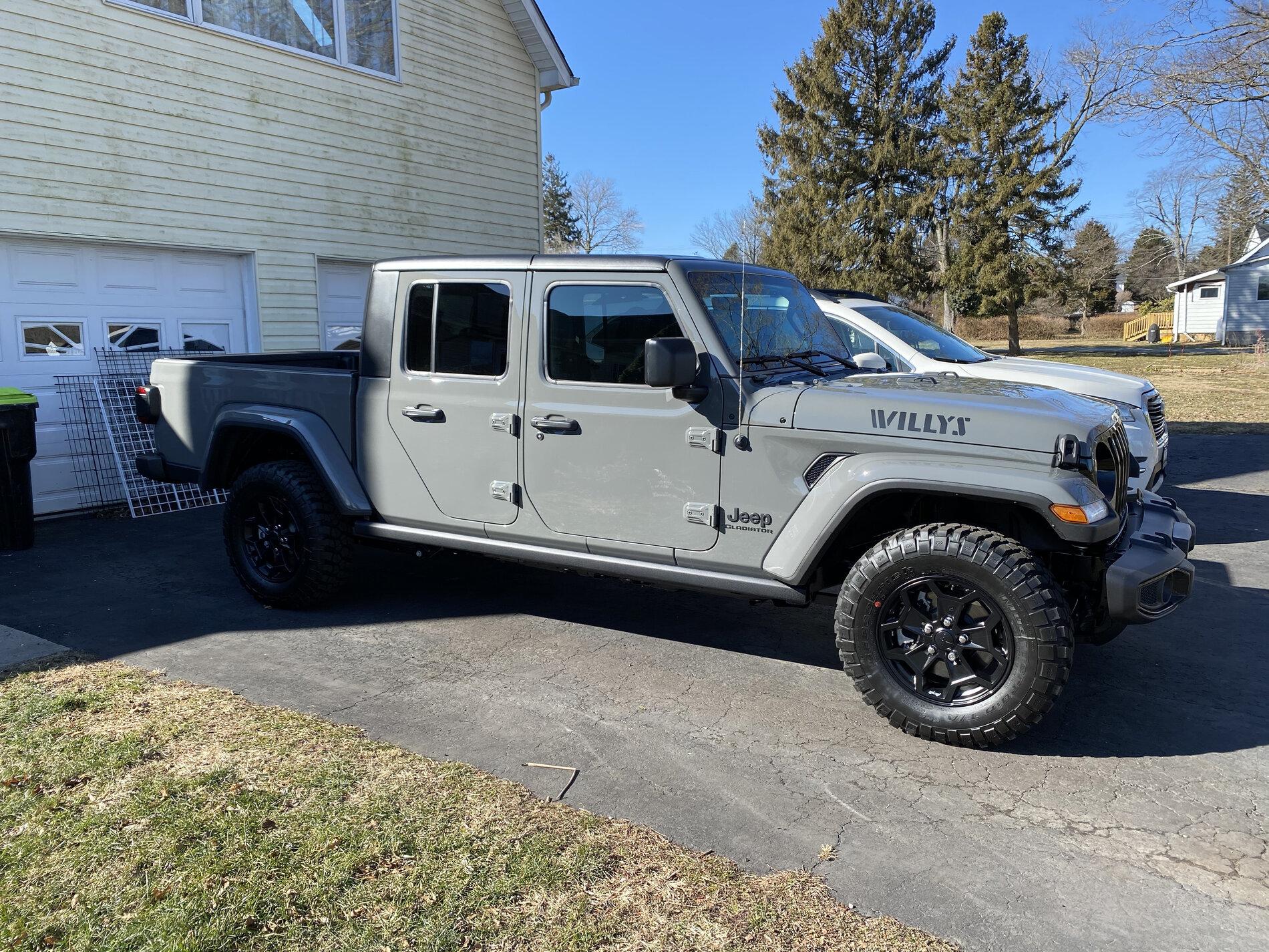 Jeep Gladiator Pricing Opinion - About to pull the trigger IMG_2114