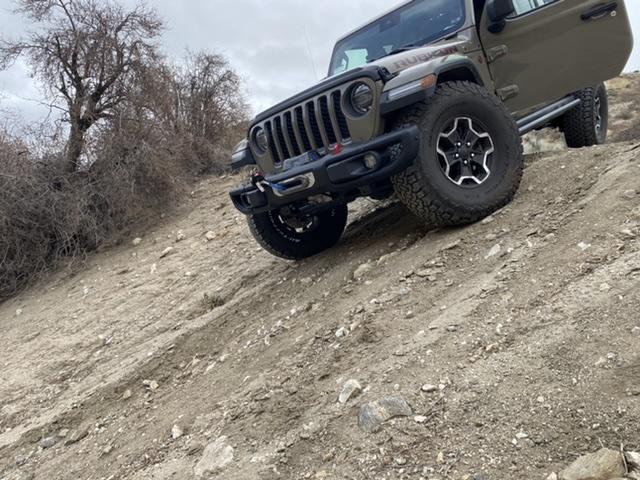 Jeep Gladiator Help me decide to go 35s or not on Mojave! CBF7A544-3148-4BEE-9B40-A59B3D2B4120
