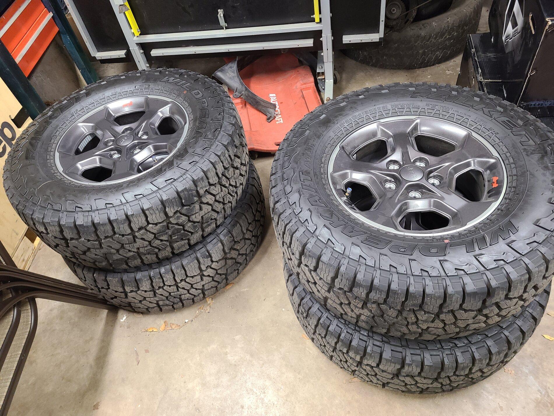 Jeep Gladiator (4) Stock Rubicon Wheels/Tires 20210127_095659