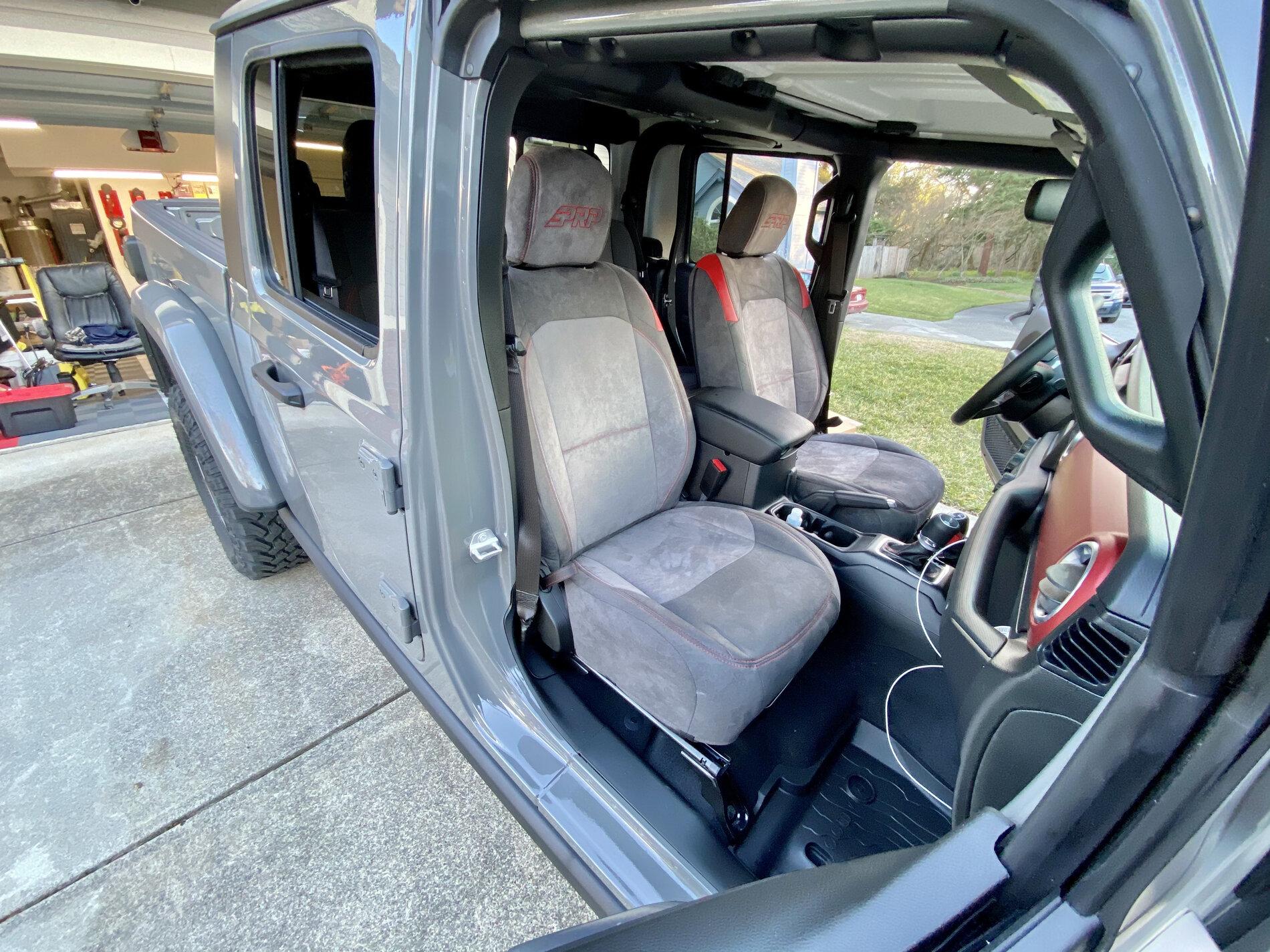 Jeep Gladiator New truck and first mod... Seat covers. 207AFF7B-0B8C-45D7-9AEB-0E01B0A5311B