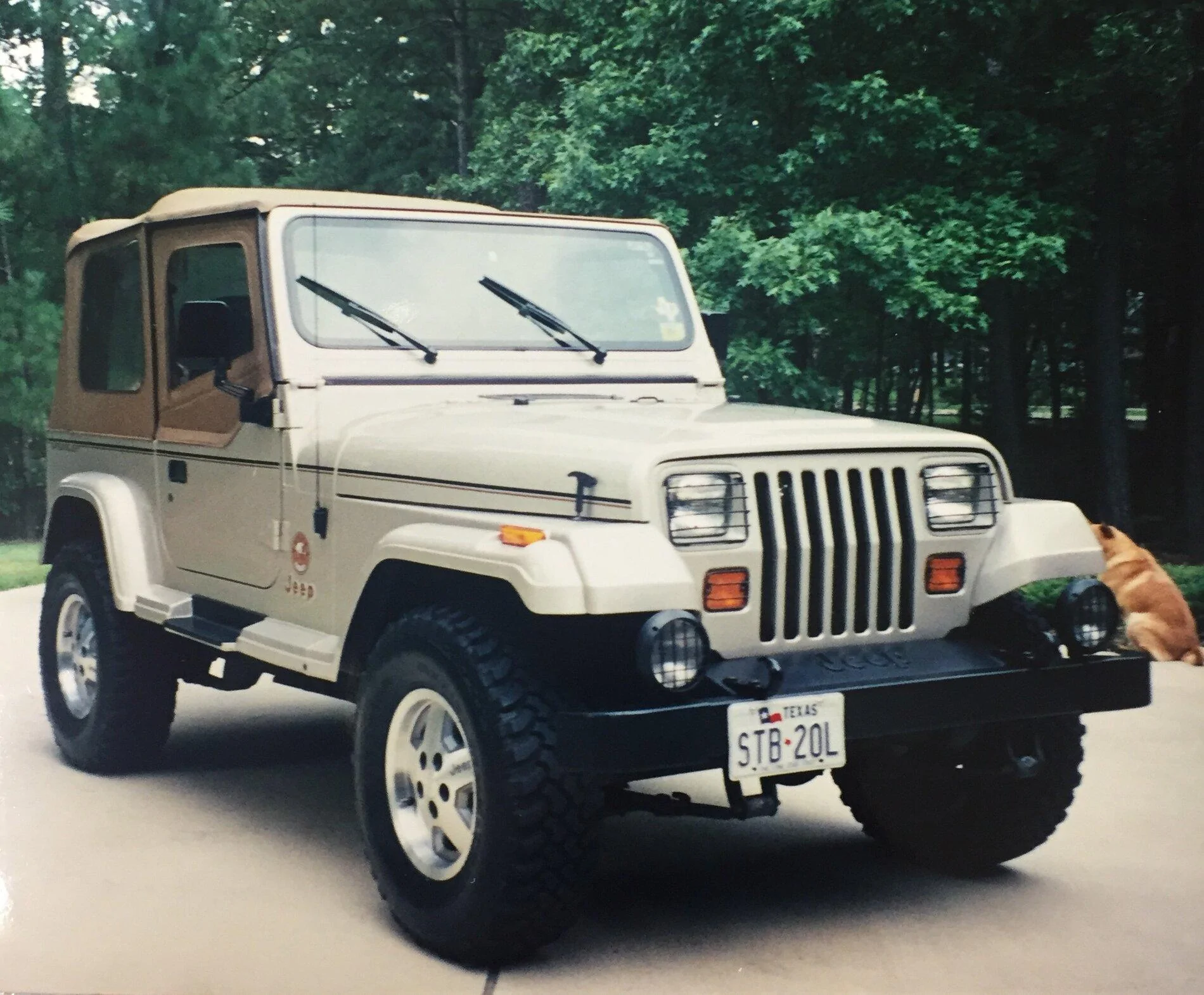 Jeep Gladiator I have no idea why I'm compelled to consider this... but I am! 95AFCF69-49A6-4C7B-8BD2-7E0886FB4F57