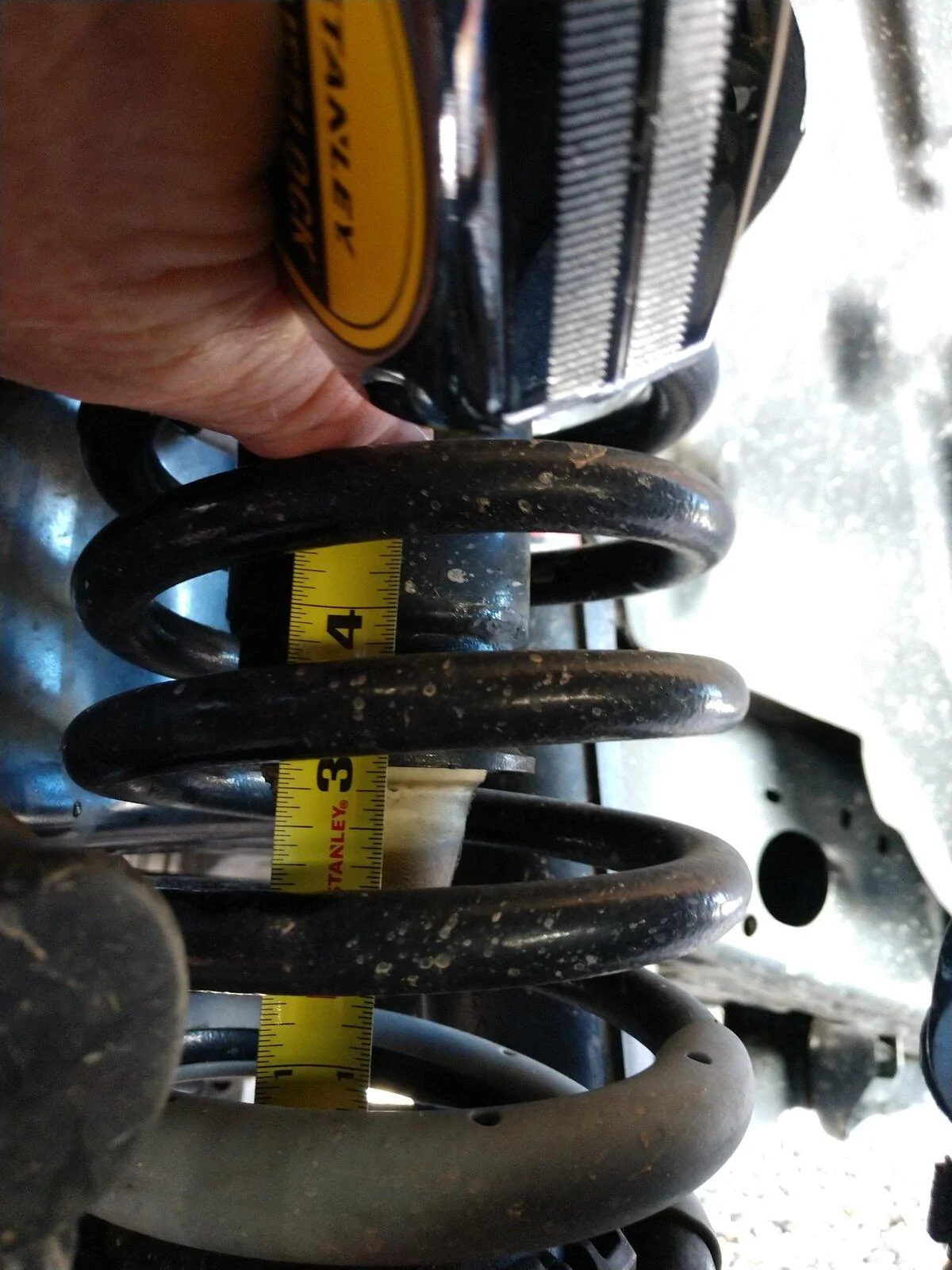 Jeep Gladiator Eco diesel Suspension bottoming out on normal roads JT