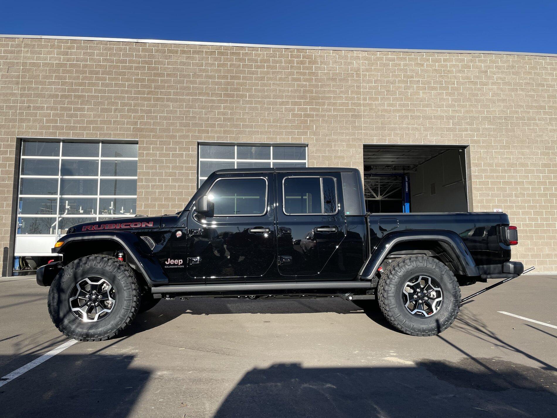 Jeep Gladiator 35'' Nitto Trail Grappler (5) 500 miles on them IMG_1789