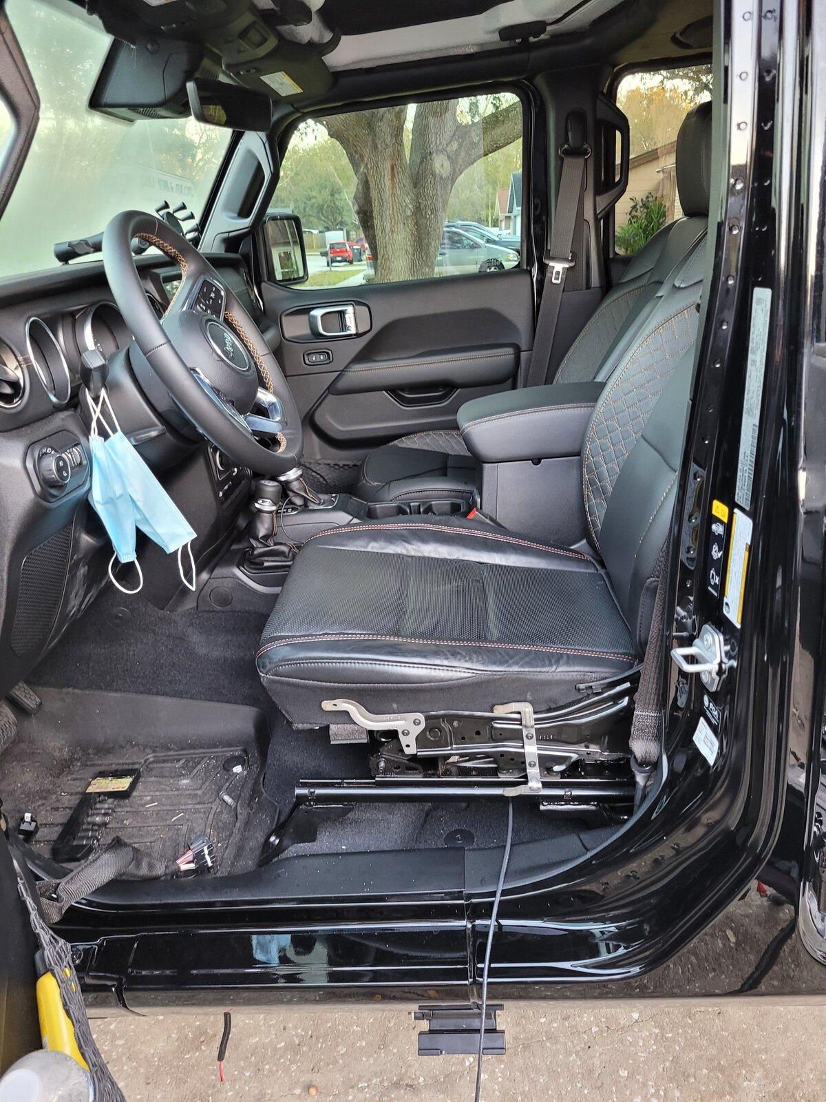 Jeep Gladiator Anybody add heated seats after purchase? 20210130_073457