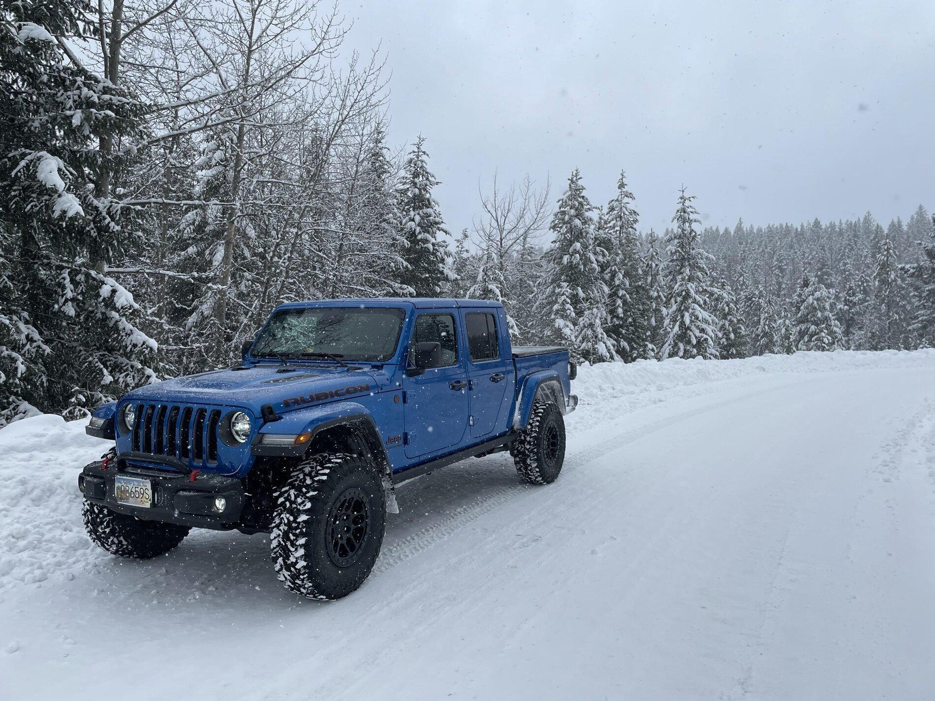 Jeep Gladiator HYDRO BLUE PEARL Gladiator JT Club 27AD8F17-2BDC-4907-9423-743208A7C72E