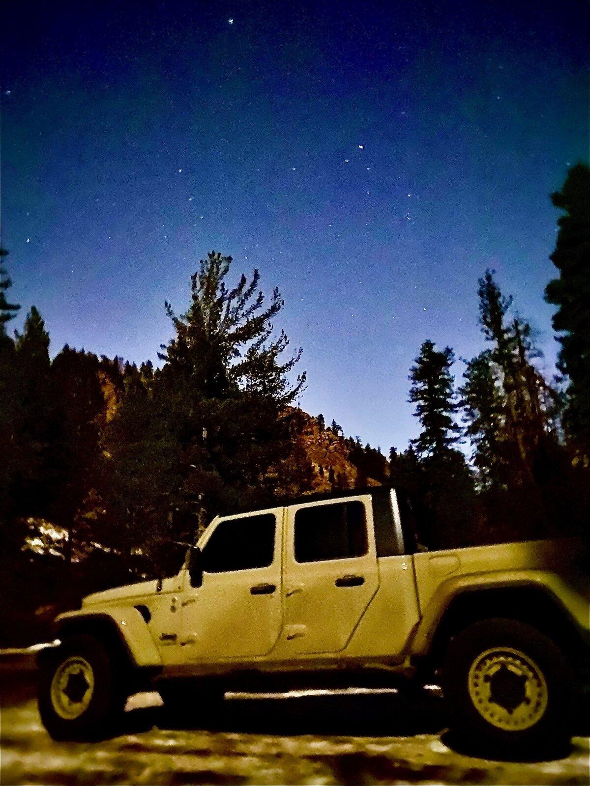 Jeep Gladiator Gladiator Glamour Shots 054B4B49-BF7A-48B2-A3D9-18CC6959ABFE