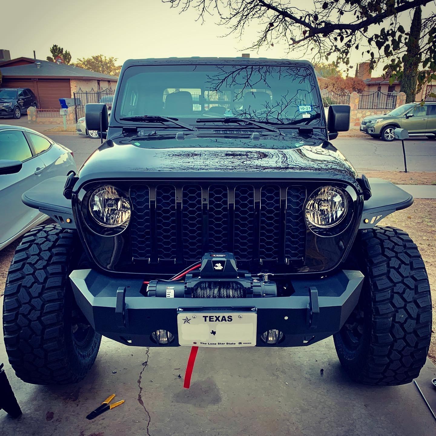 Jeep Gladiator What Kind Of Winch Do You Have/ Prefer 60130630-6B3B-4CDF-914D-65449EF959A5