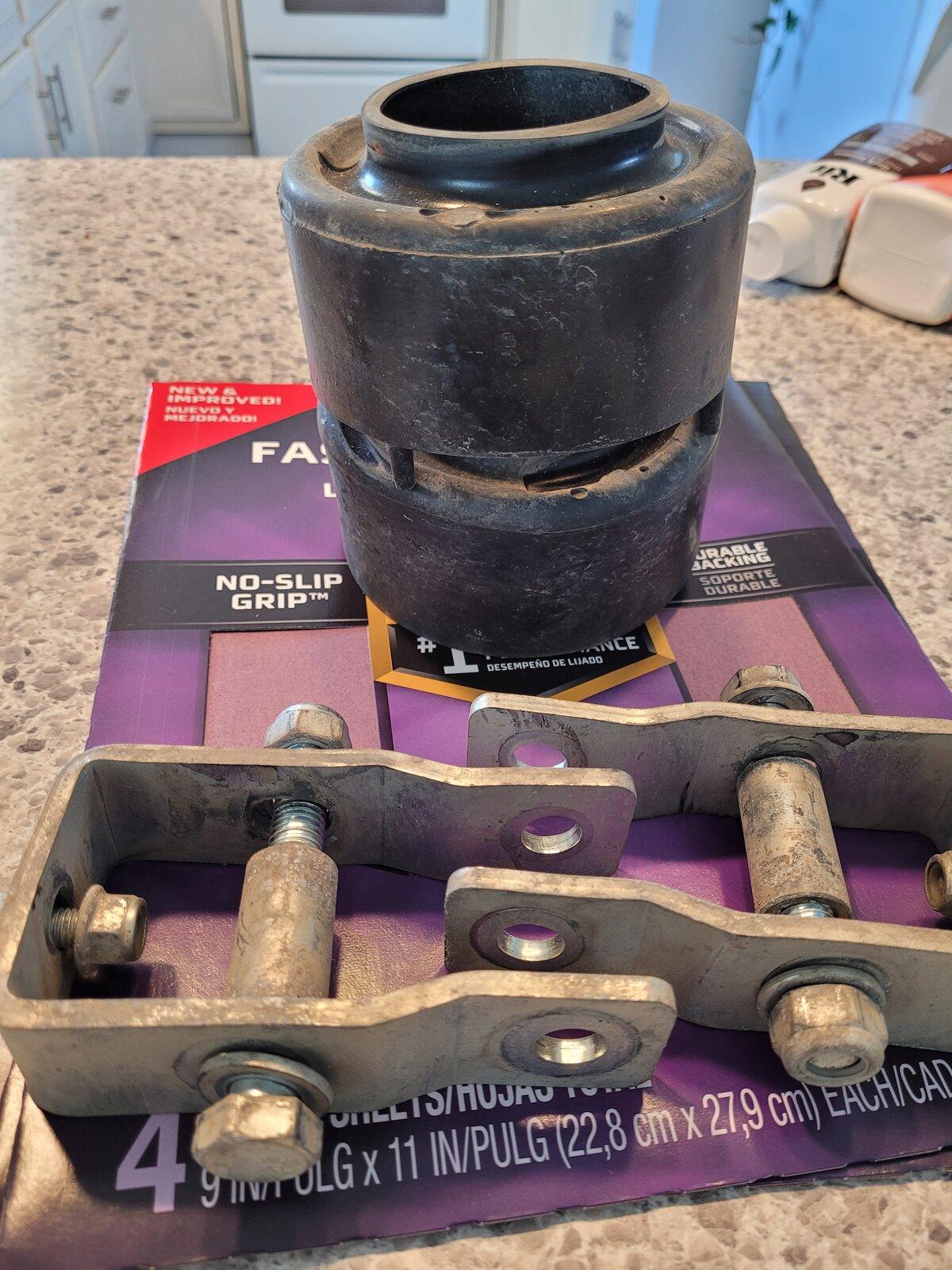 Jeep Gladiator Alloy Usa 1.5" leveling it. 20210131_124626