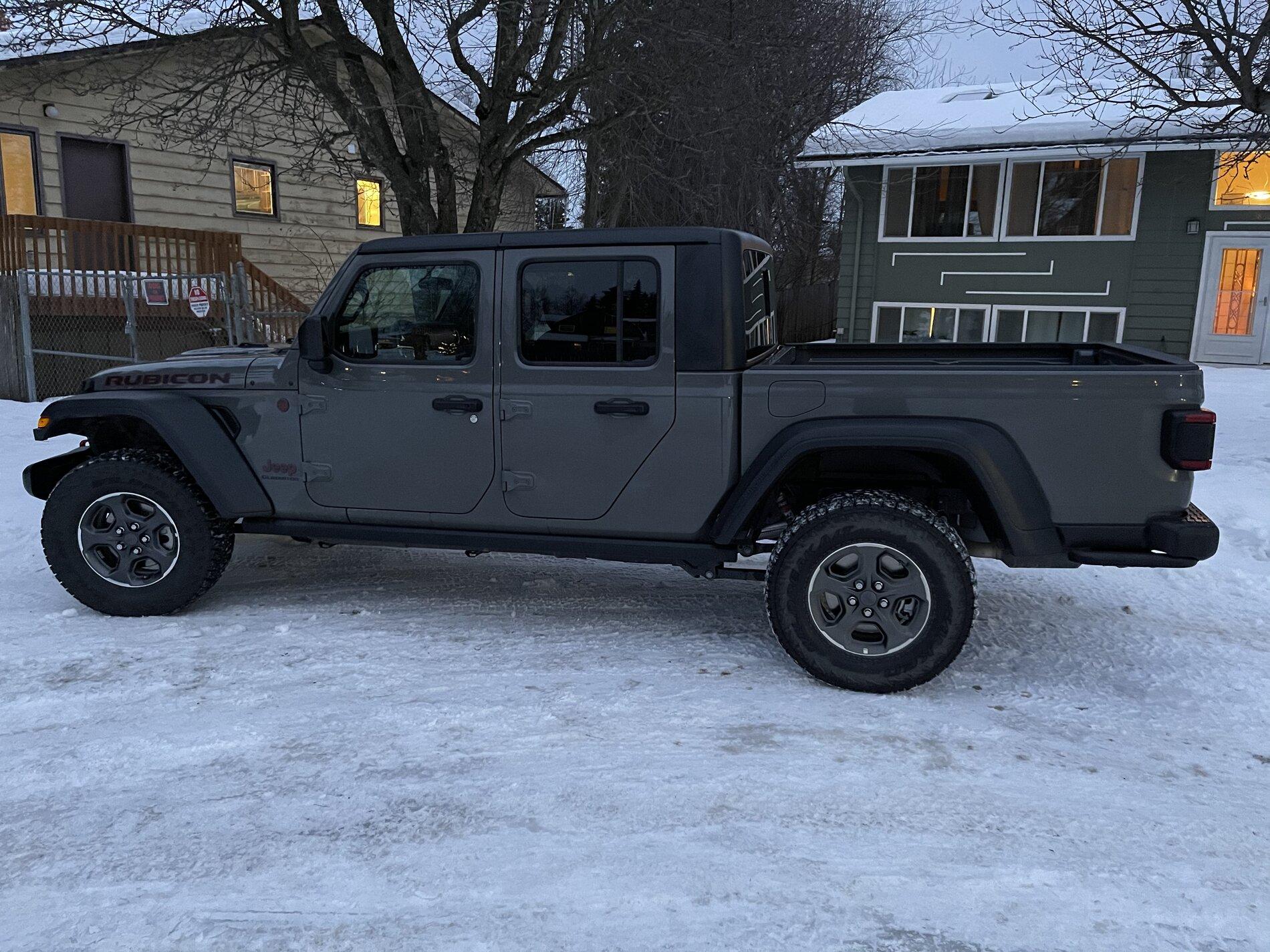 Jeep Gladiator Alaska E51A5838-0A86-4874-9EF0-3E13689D758B