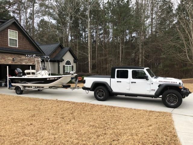 Jeep Gladiator First tow with JTRD jee