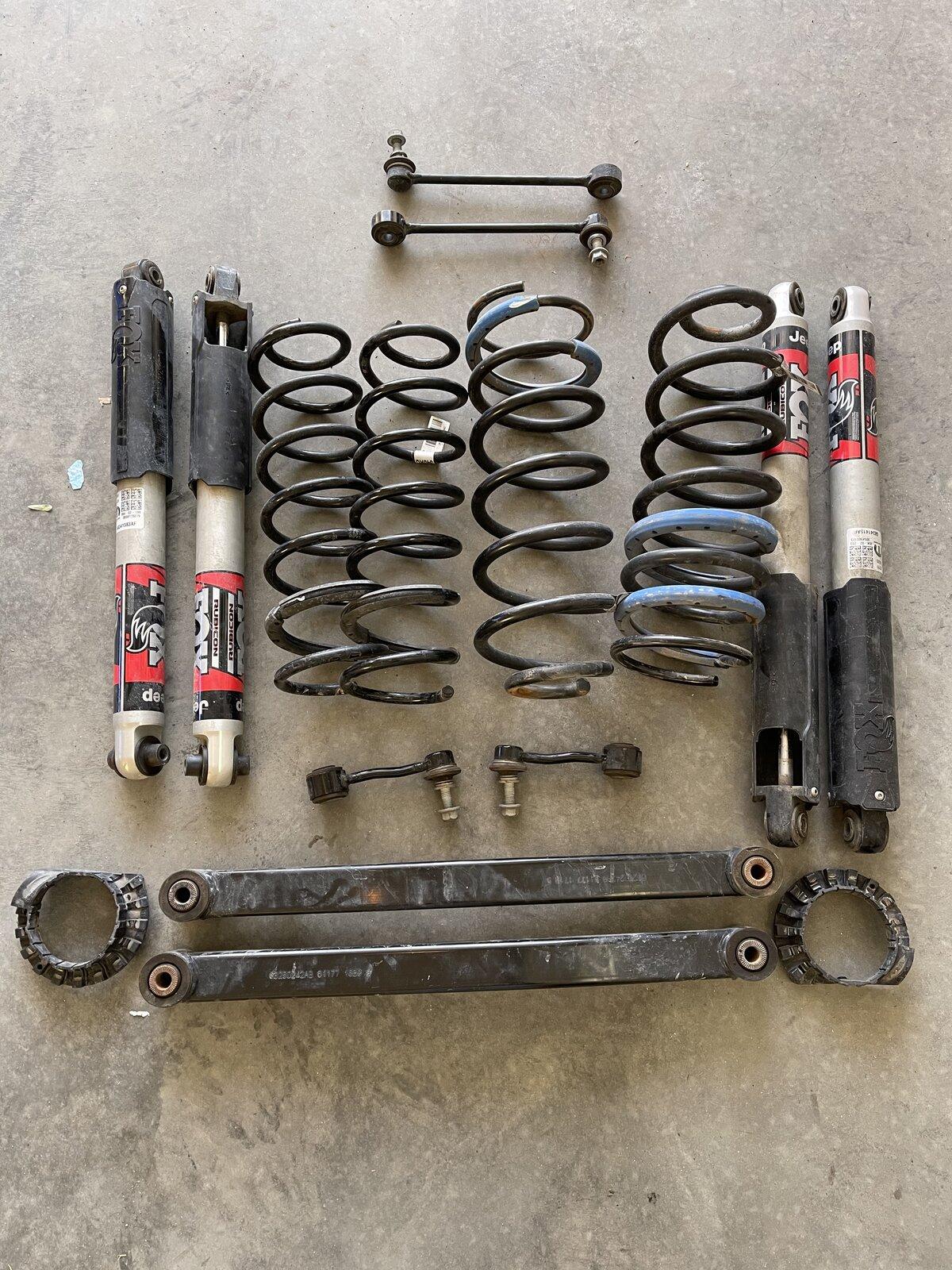 Jeep Gladiator Rubicon take off Suspension DF408959-68C9-4F98-8FA3-BE245CCD4E92