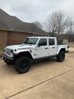 Jeep Gladiator LAUNCH EDITION Gladiator JT Club 63371211963__9E3C5D70-AB9B-48D3-9918-F5A4F8A6F2FF