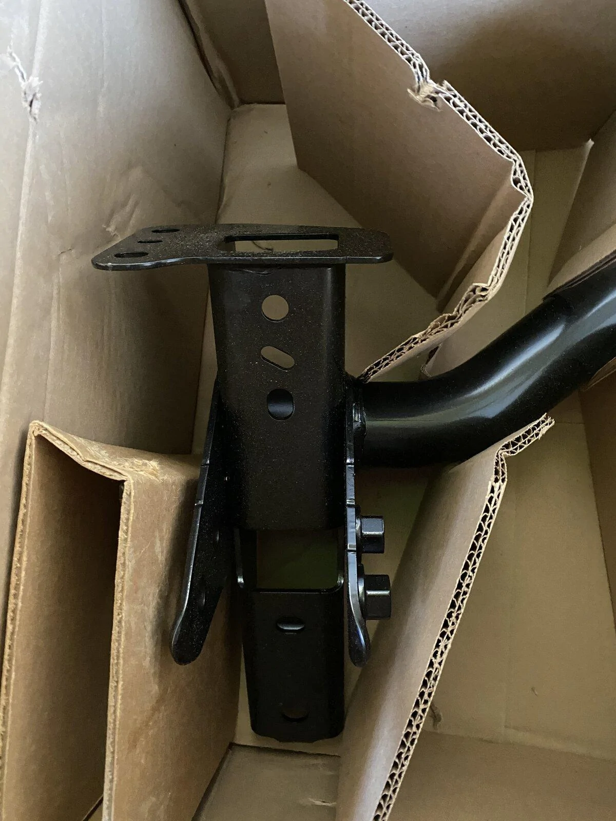 Jeep Gladiator Gladiator Hitch 9AAF05F8-9A59-48E6-8C79-C9E202484741