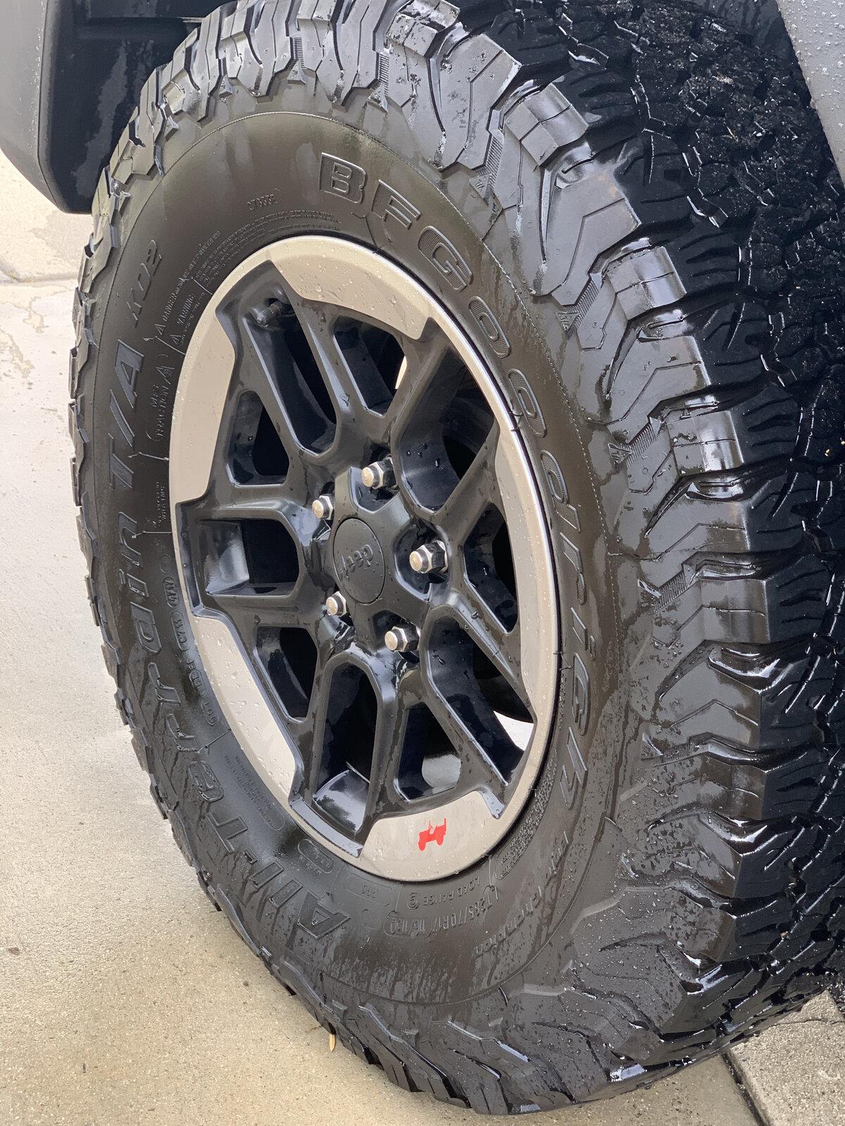 Jeep Gladiator 4  rubicon wheels and tires $900(price drop) 4FF988A4-D325-486D-9CD2-DC8A701C08DD