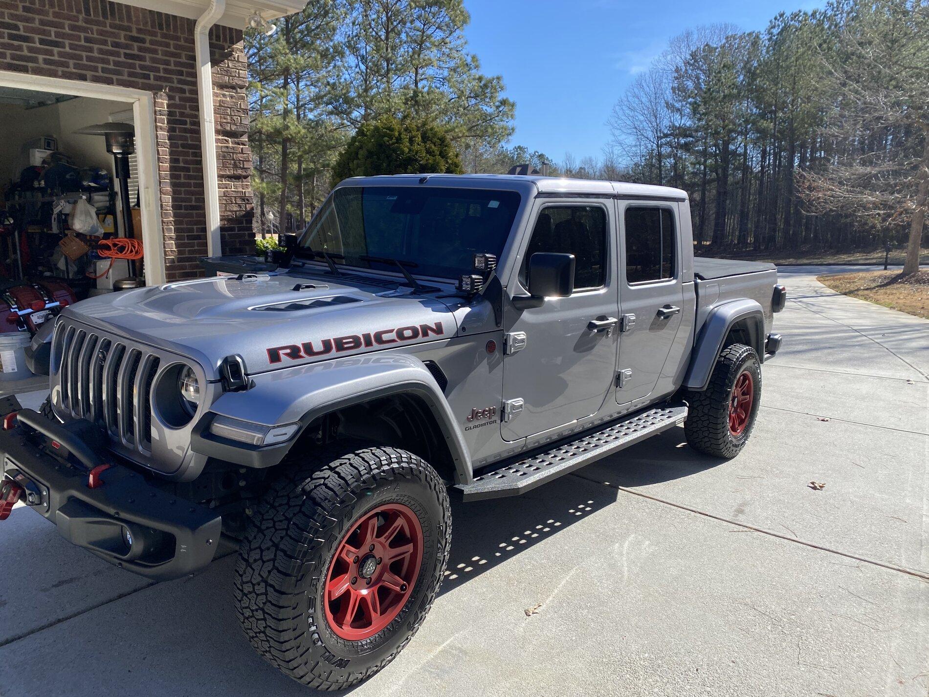 Jeep Gladiator LAUNCH EDITION Gladiator JT Club 88A06046-67F6-4657-9F8B-0534CEF86BF7