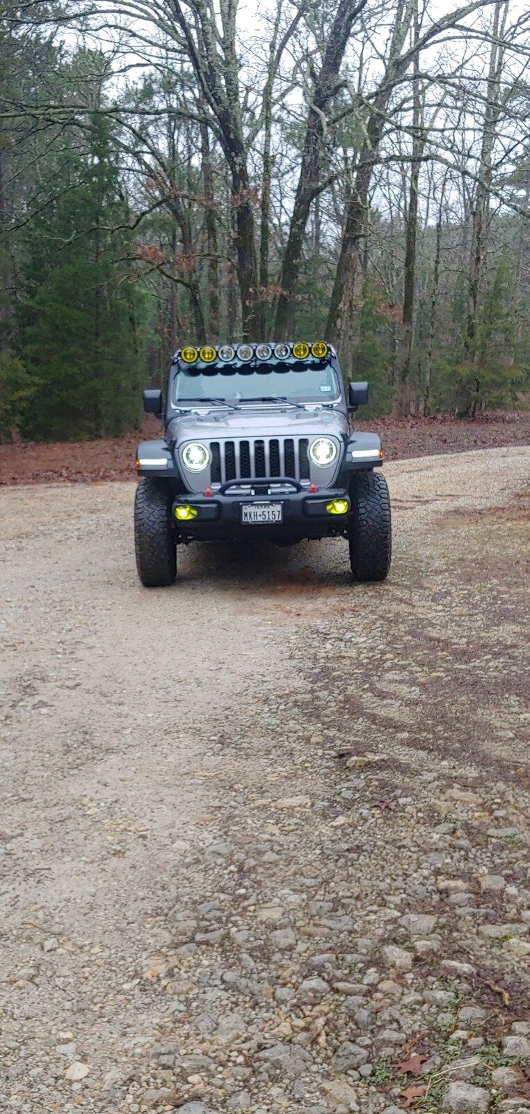 Jeep Gladiator KC Gravity Pro 6 0124211040_HDR