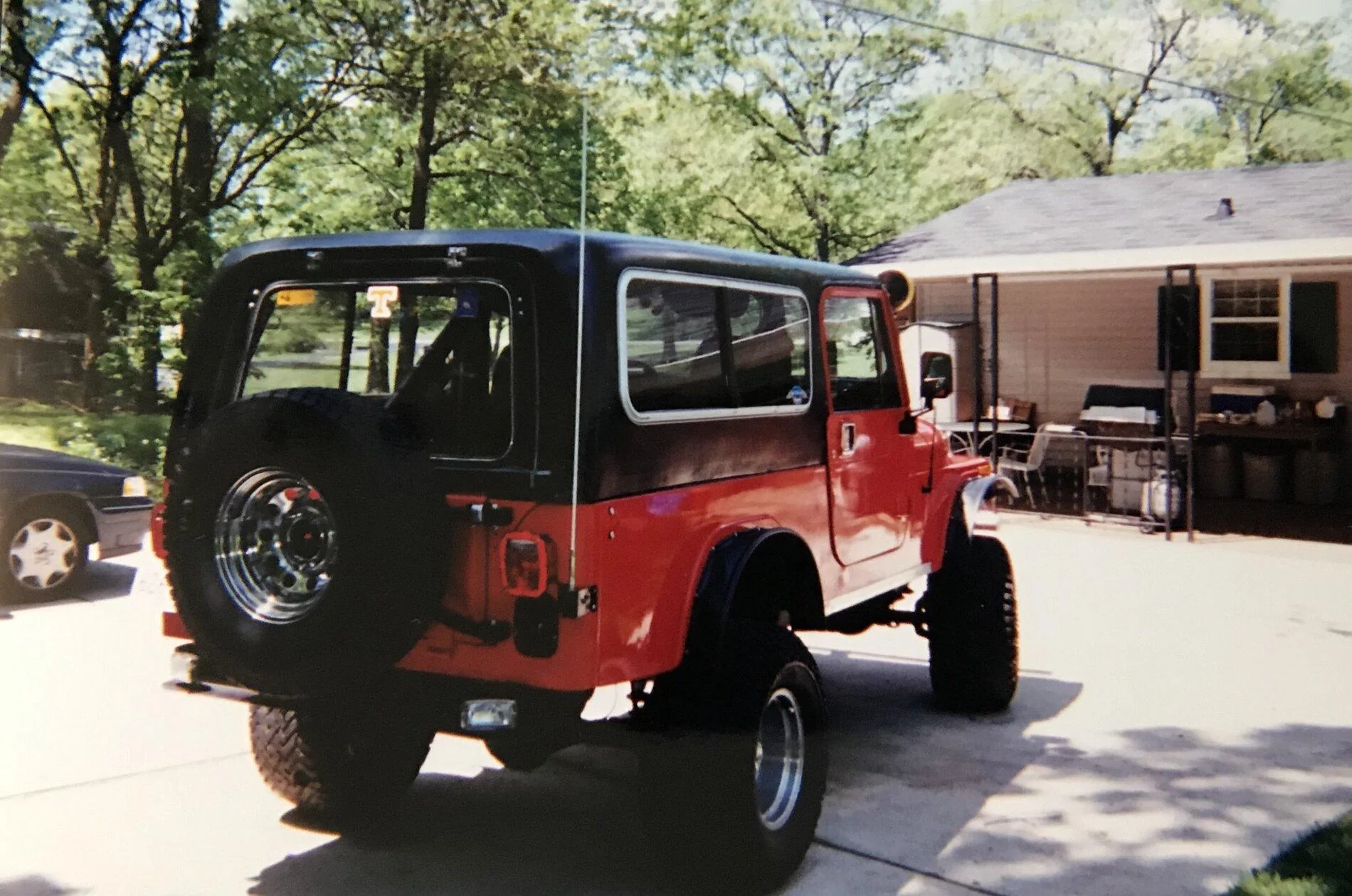 Jeep Gladiator jeep Gladiator Vs Jeep Scrambler B507658A-1154-46F3-8433-F6AEA5E30F1E