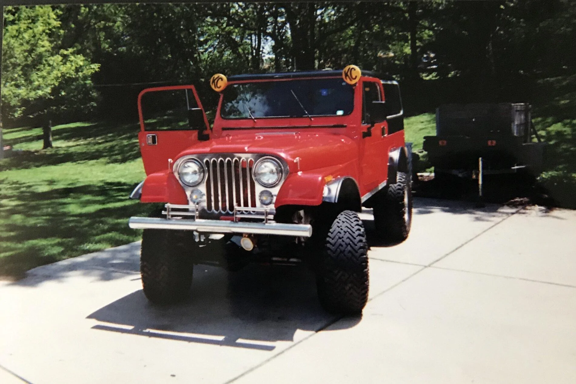 Jeep Gladiator jeep Gladiator Vs Jeep Scrambler 31EA7BE5-86BB-4521-A927-7C51C6829B6C
