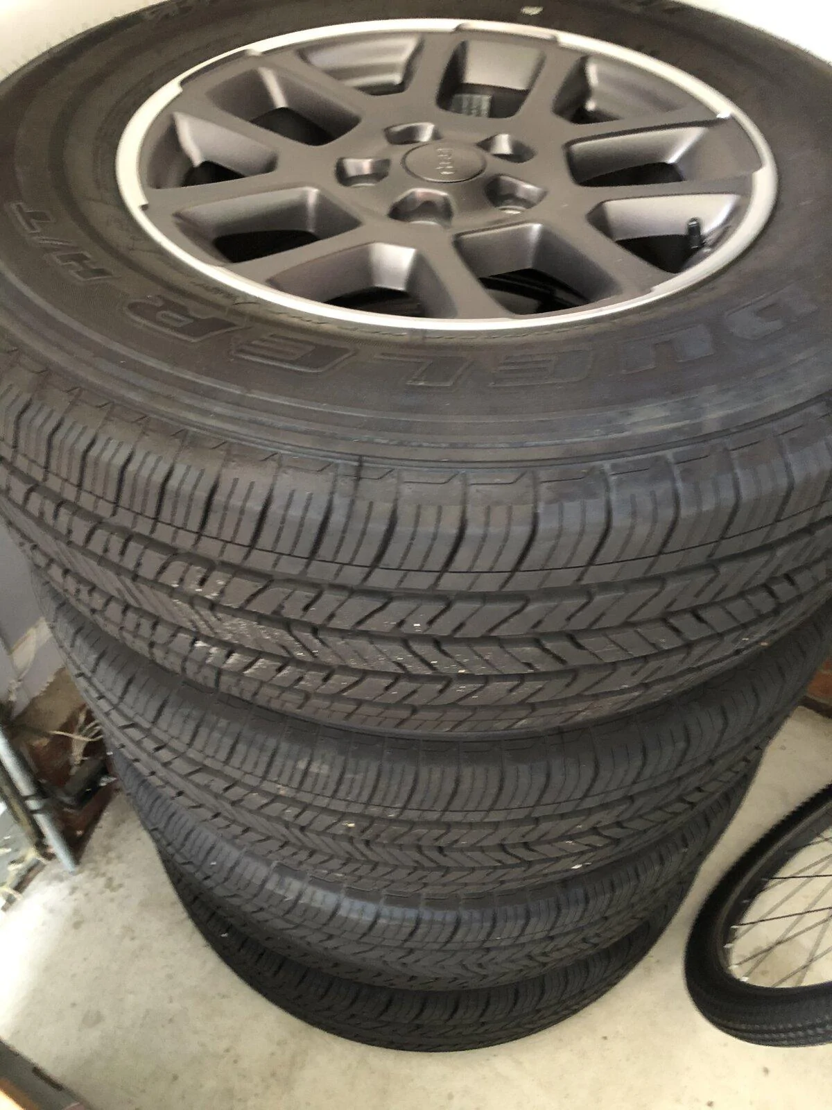 Jeep Gladiator Stock overland wheels EB7FE17A-0AB3-43A1-9652-745B6A0C01D1
