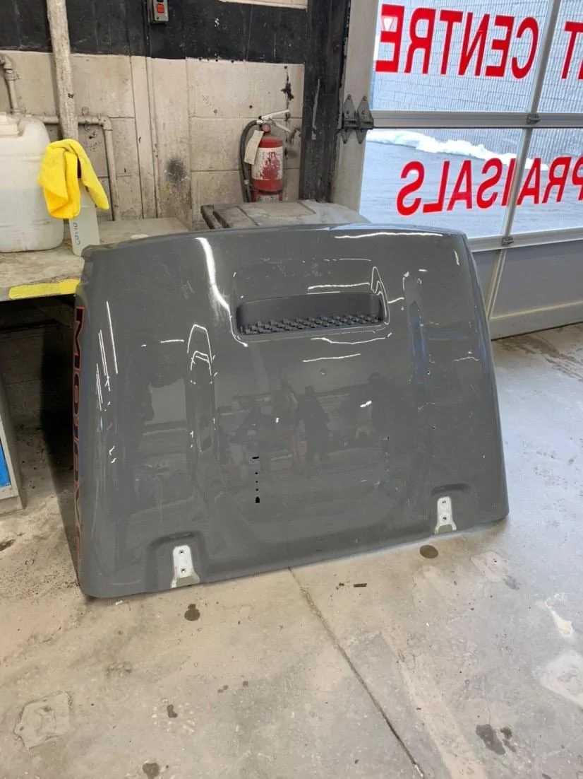 Jeep Gladiator Gladiator hoods aluminum or steel? CF052566-AE15-4032-B84C-4BFBE56D7A67