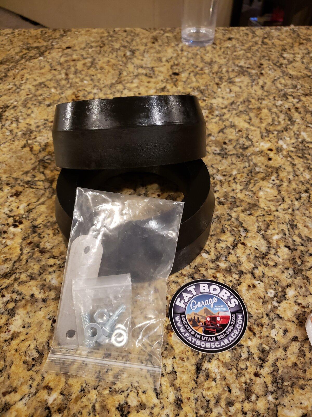 Jeep Gladiator Fat Bobs Garage 1.5" Rear Spacer Kit - NIB 20210202_212133