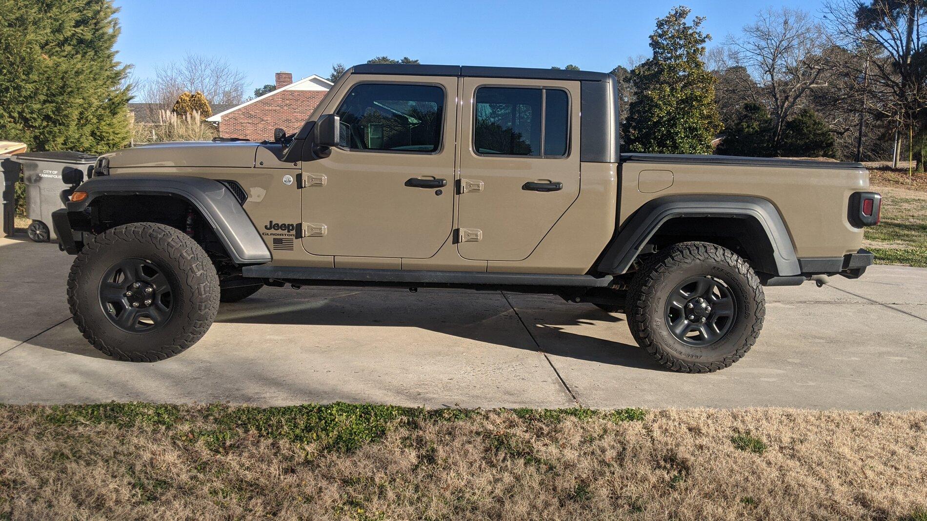 Jeep Gladiator Lets see the spacer lifts PXL_20210123_205818891