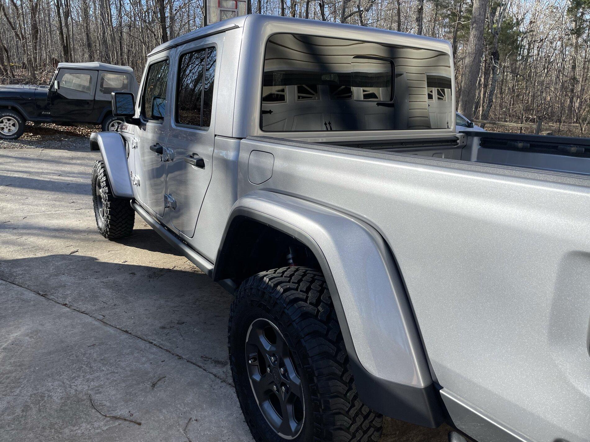 Jeep Gladiator BILLET SILVER Gladiator JT Club IMG_1129.JPEG