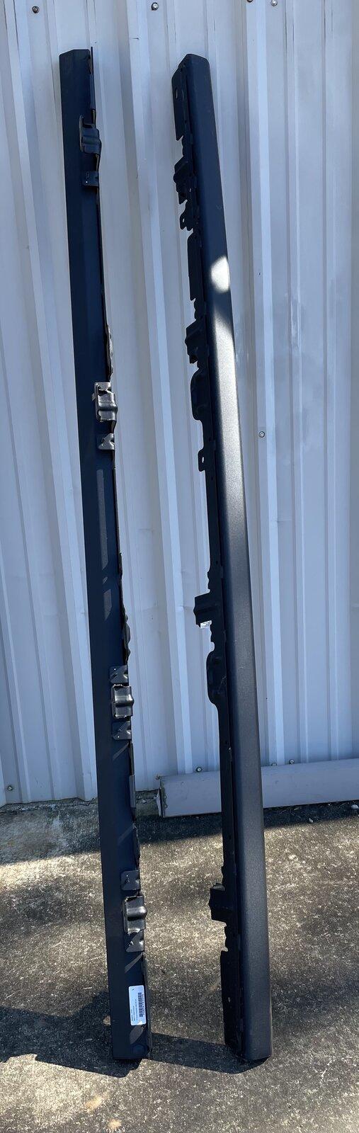 Jeep Gladiator Rugged ridge steps 796F3697-5EEE-4572-A5CF-DCE5A8FF49B4